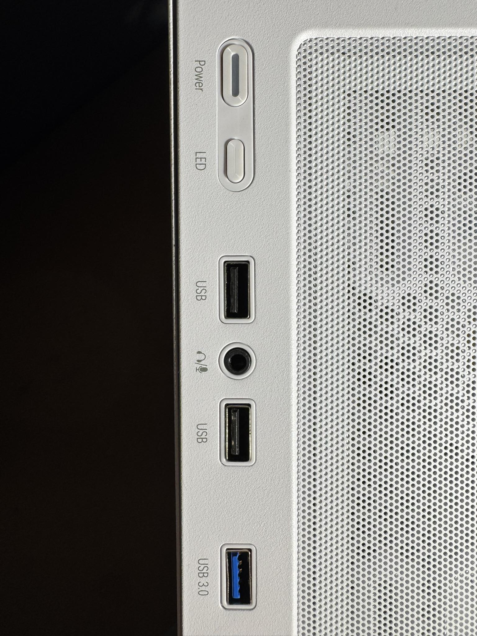 RTX 3080 Founders Edition | Ryzen 7600X | 64GB DDR5 | 2TB | WIFI