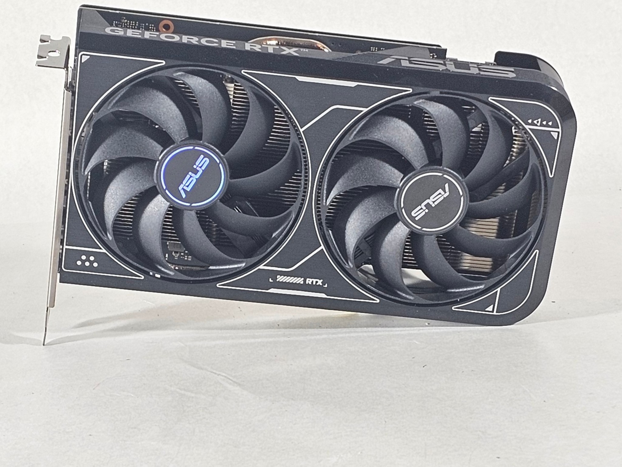 RTX 4060 ASUS 8GB