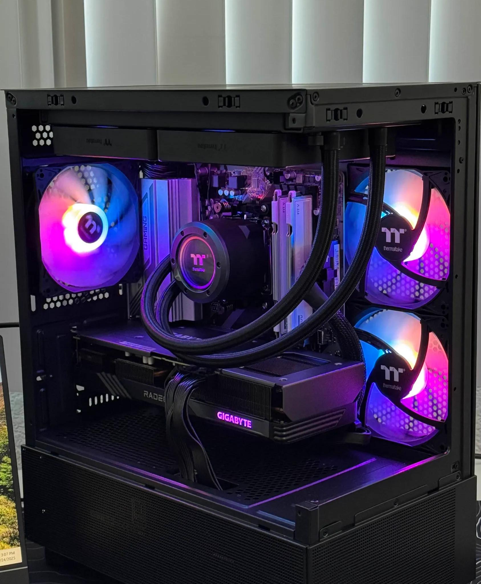 Ryzen 5 7600X + Radeon RX 7600 XT 16GB + 32GB DDR5 Ram (2x16GB) + 1TB M.2 NVME Storage