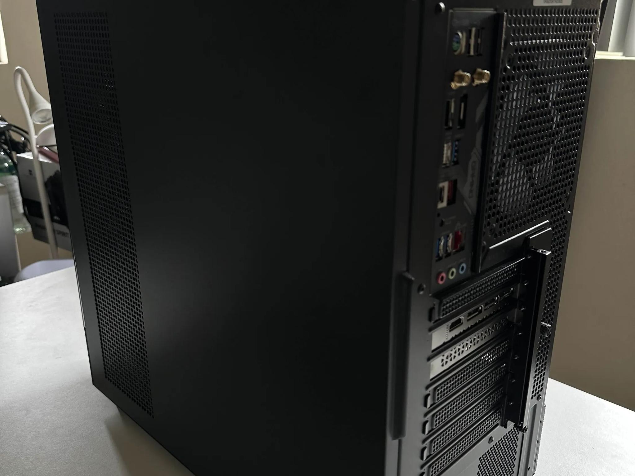 Ryzen 7 7700x | 5060 Ti 16gb | 32GB DDR5 - Gaming PC
