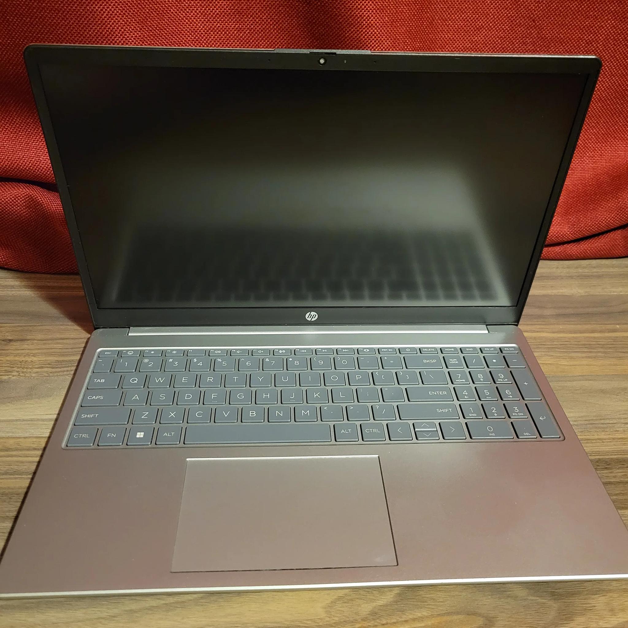 HP Laptop-15.6" Screen-Ryzen 5-256gb-16gb Ram- 15fc0093dx