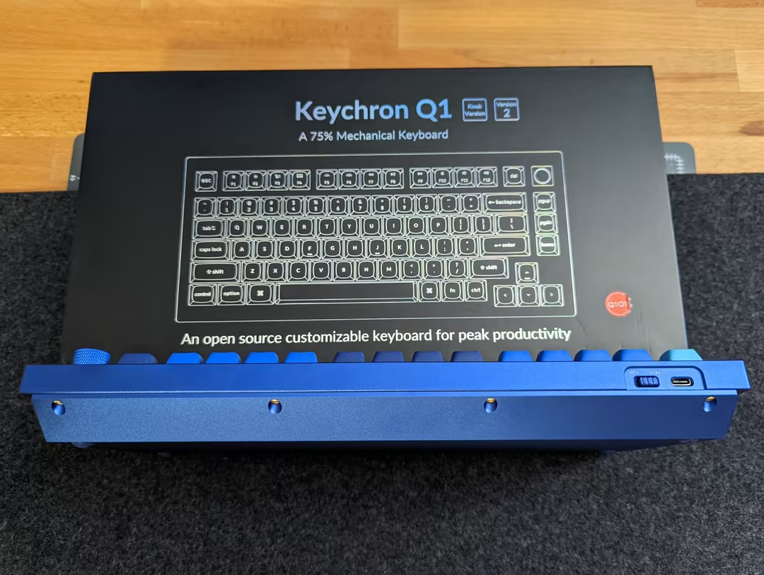 Keychron Q1 Ver.2 w/ Knob QMK Mechanical Keyboard / Navy Blue