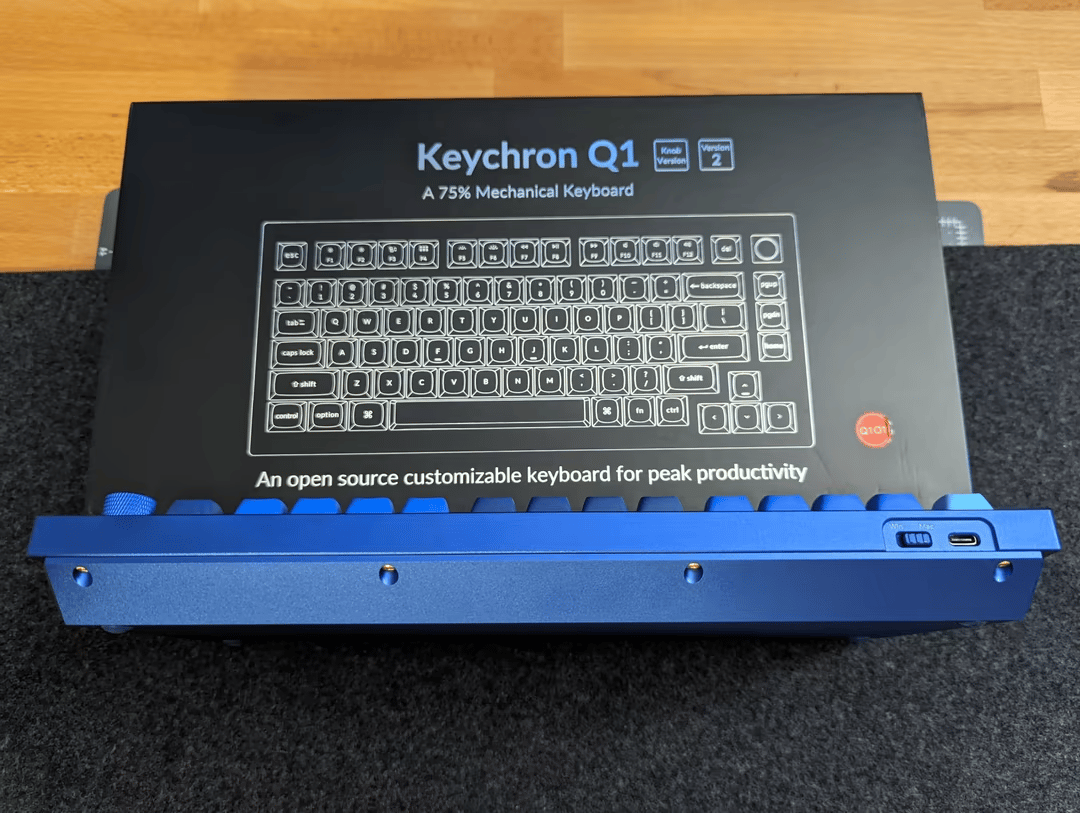 Keychron Q1 Ver.2 w/ Knob QMK Mechanical Keyboard / Navy Blue / Gateron G Pro Reds / OSA PBT Keycaps