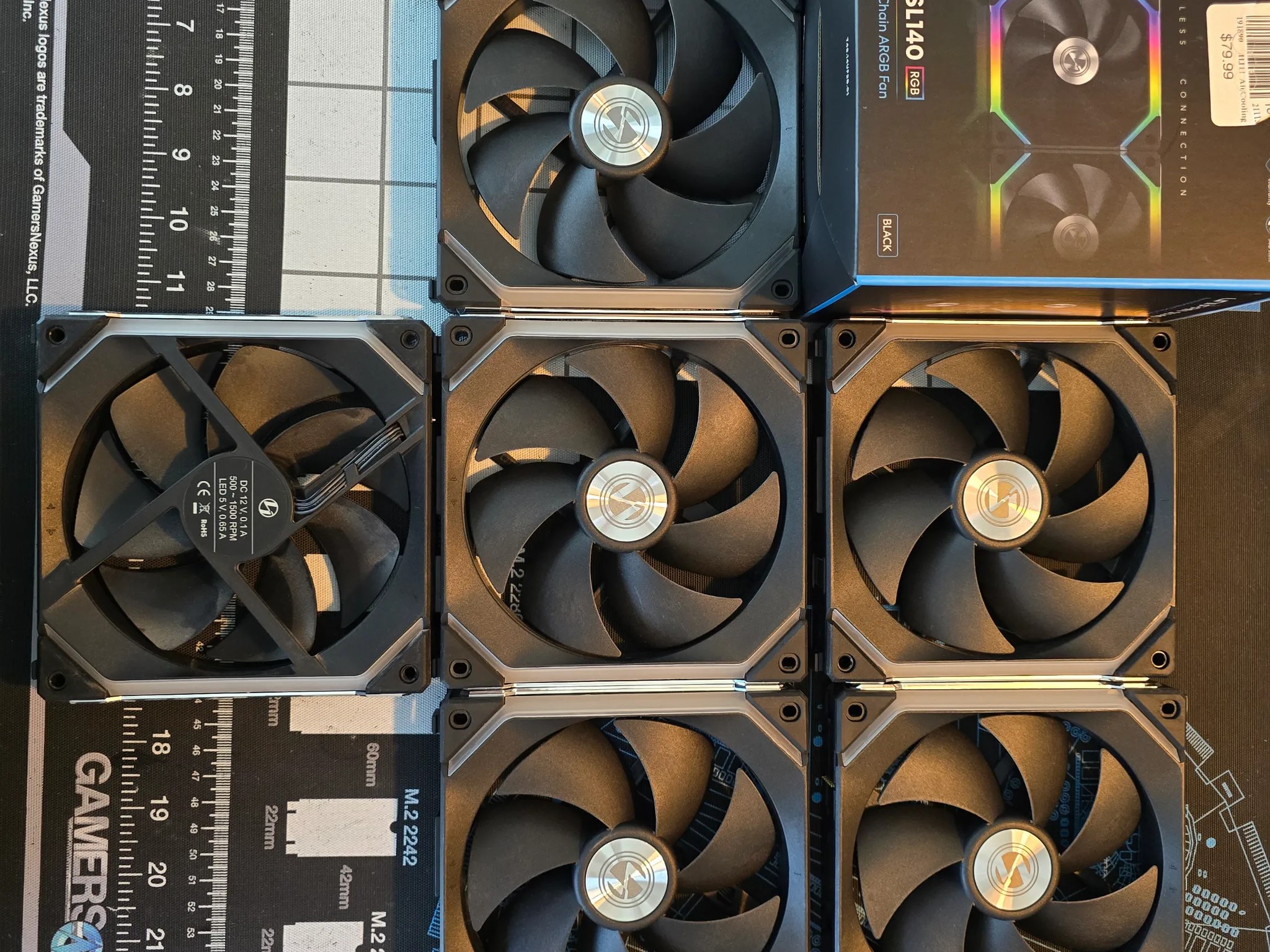 8 Lian-Li SL140mm UNI Fans
