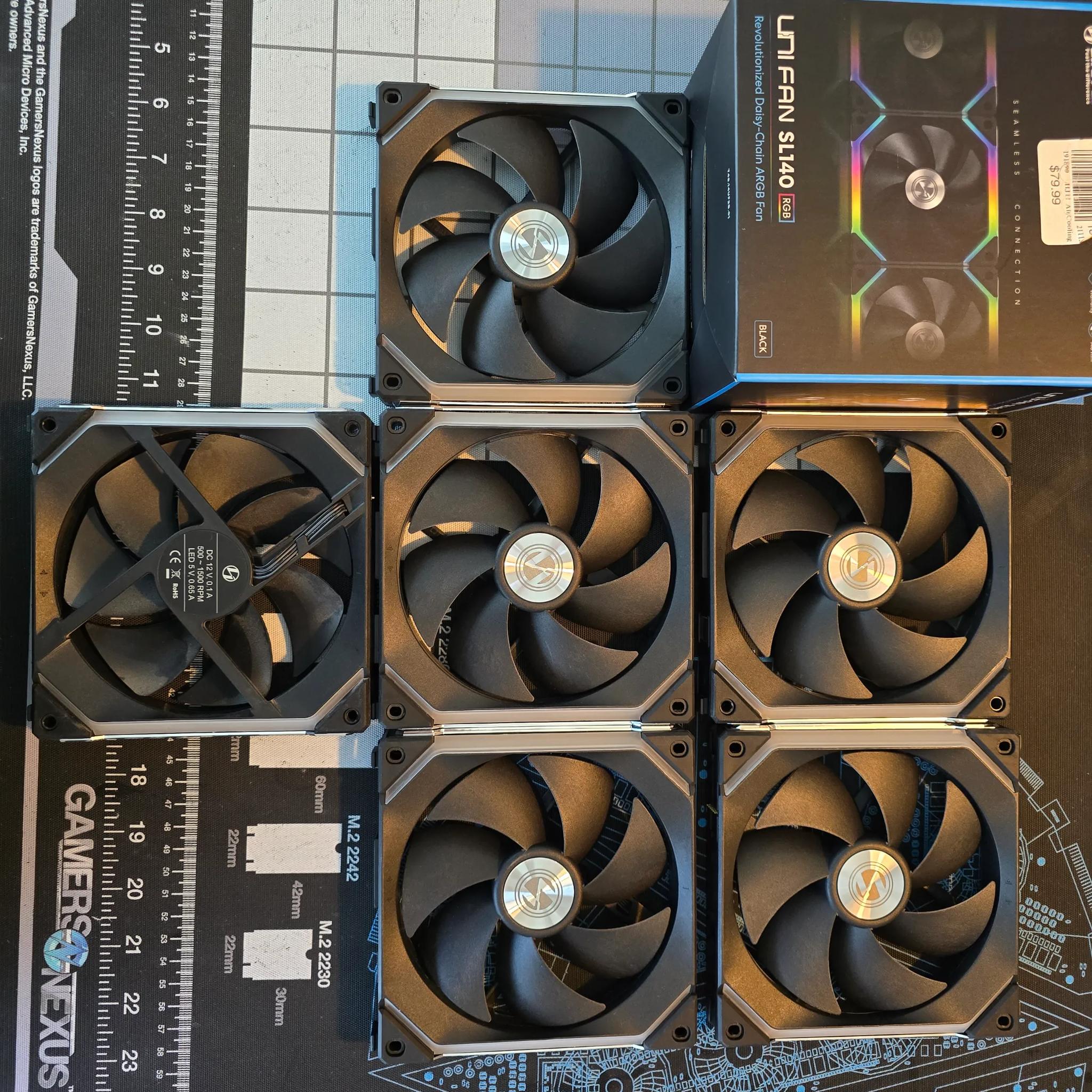 8 Lian-Li SL140mm UNI Fans