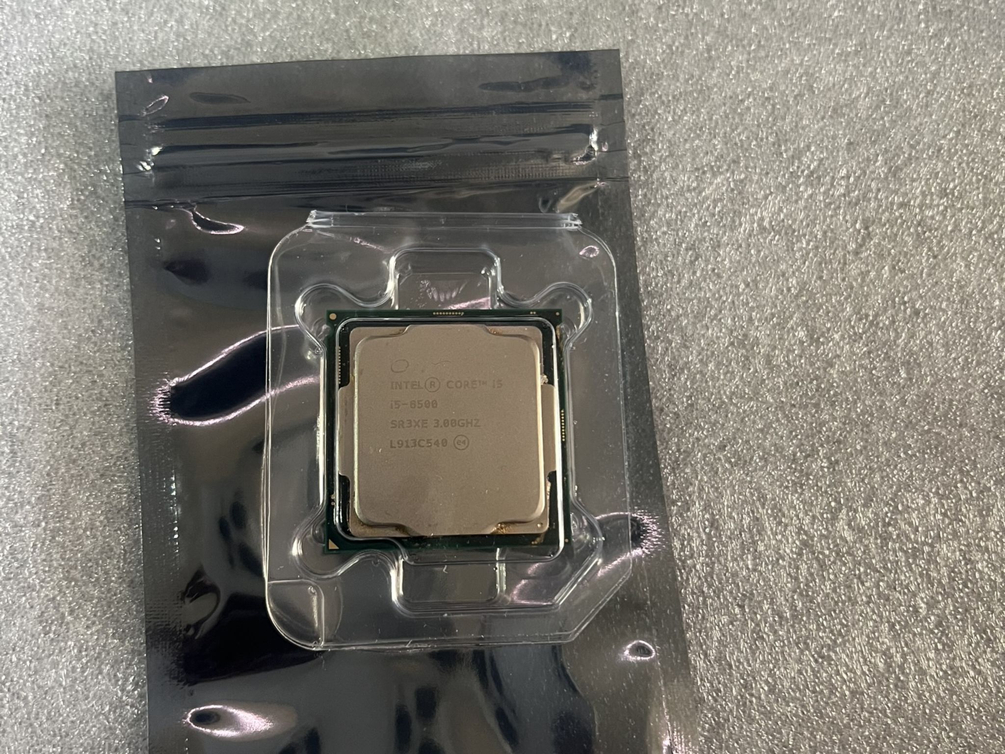 Intel i5 8500