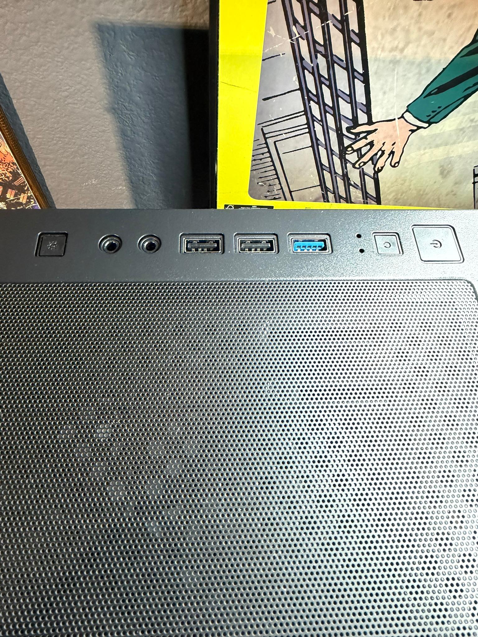 1440p Gaming Beast | RTX 3070 | Ryzen 7 3700X | 32GB DDR4 | WIFI