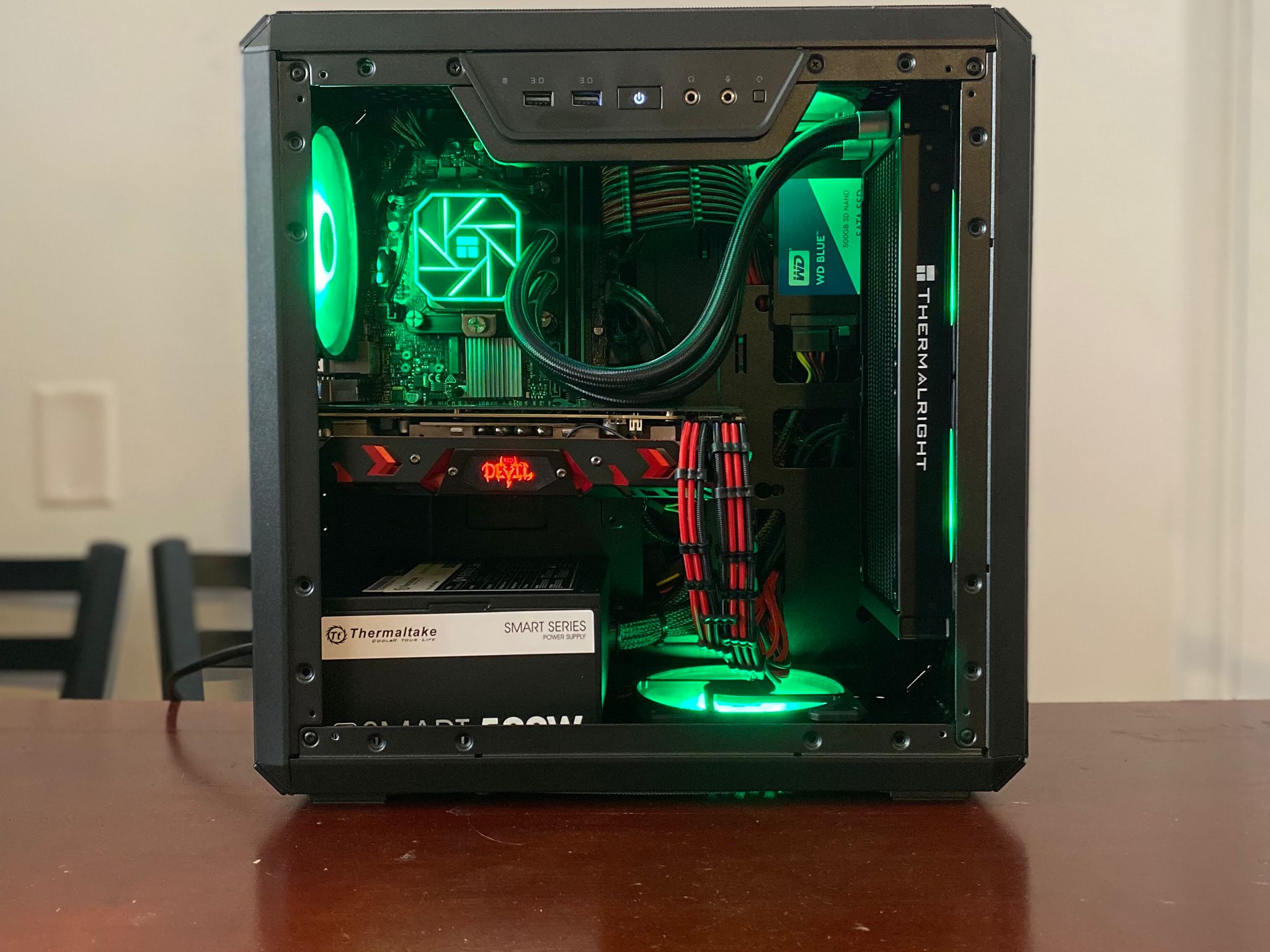 i5 8600 | RX 580 | 16gb | Liquid Cooled RGB gaming PC