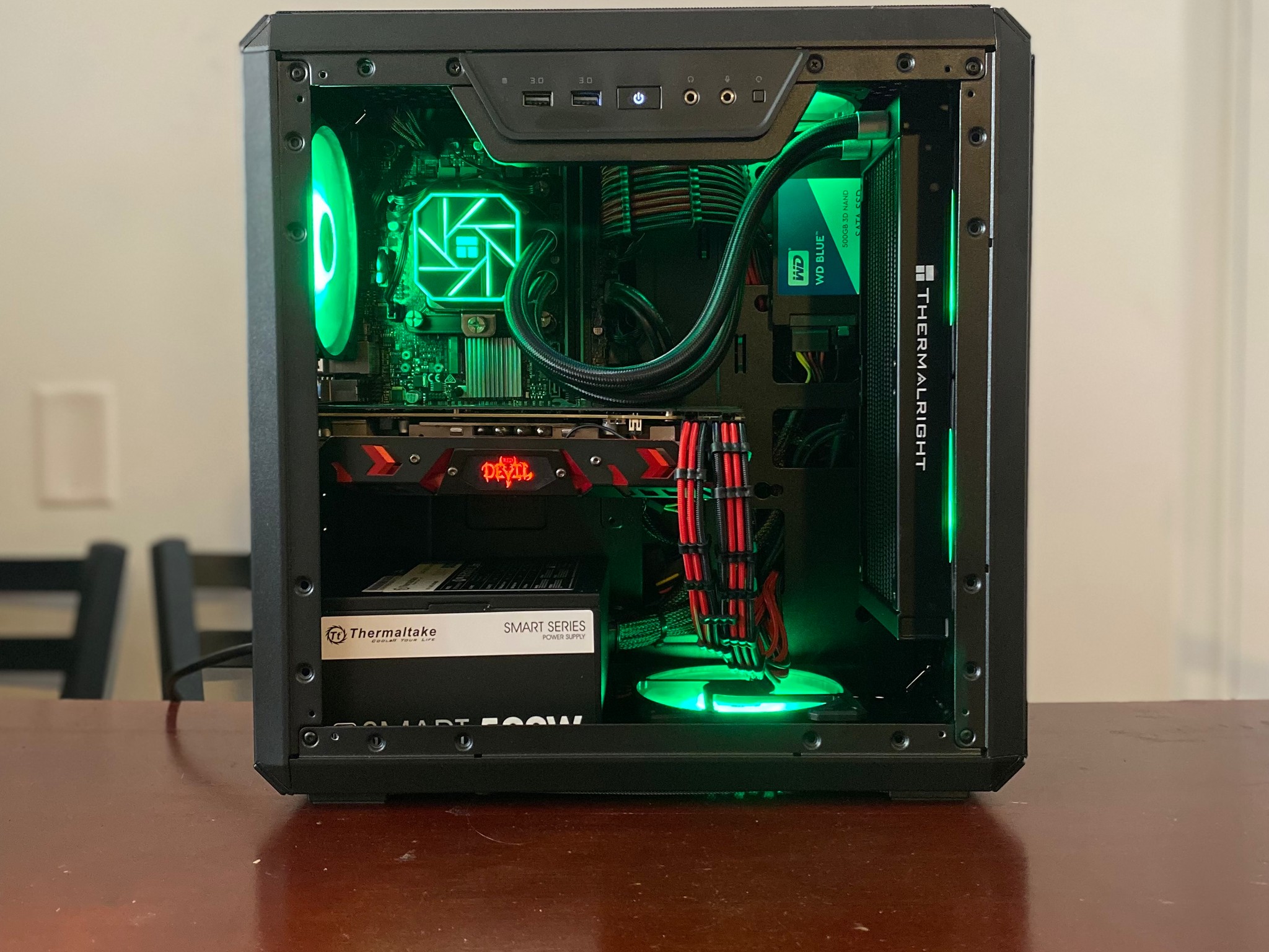i5 8600 | RX 580 | 16gb | Liquid Cooled RGB gaming PC