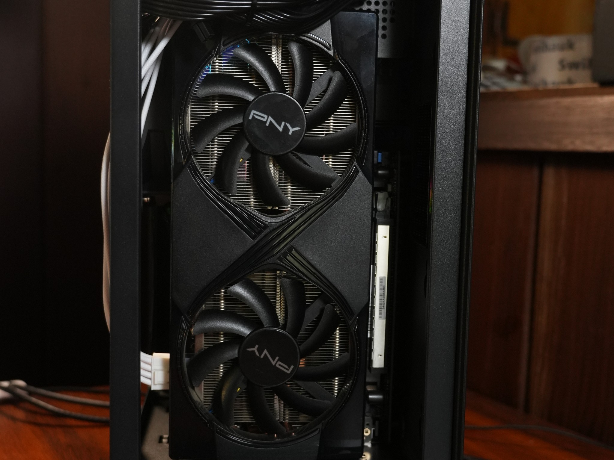 Looming Tower II | RYZEN 5 5600X | RTX 5060 TI 8G | 32GB DDR4 | 1TB NVME | WINDOWS 11 PRO + WIFI.BT