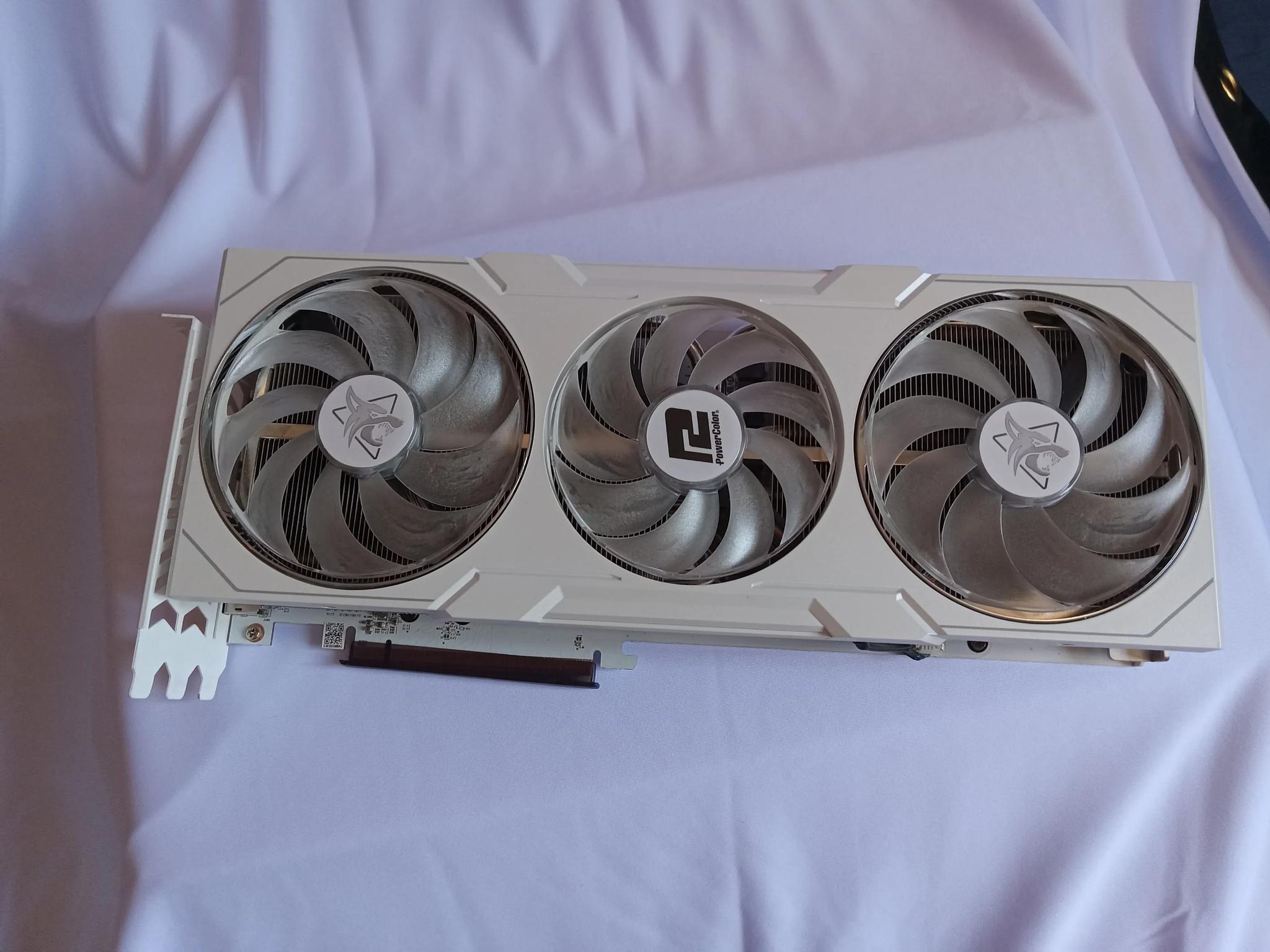 7900XTX Hellhound