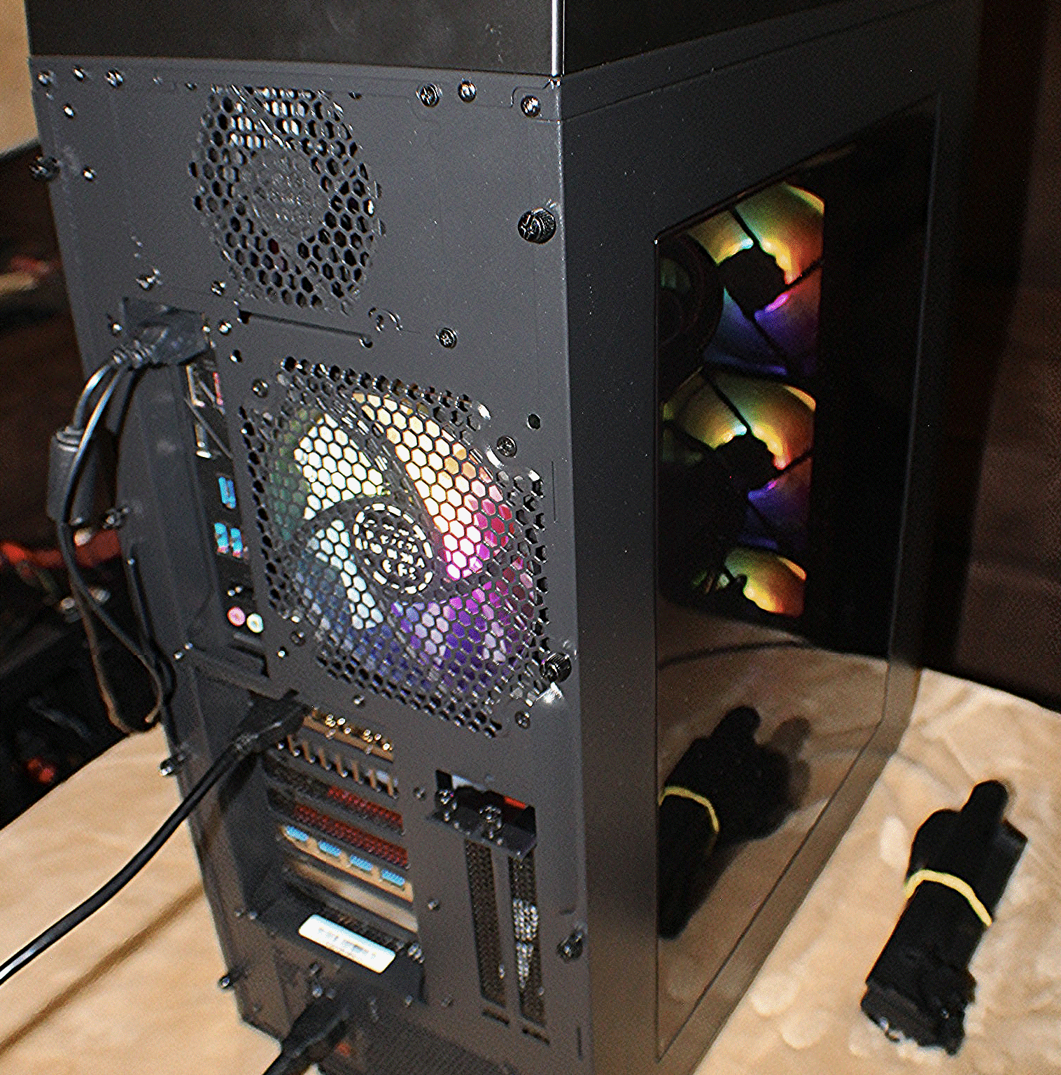 Gigabyte Z890 Eagle / Intel Ultra 7 / RTX 5060ti 16GB