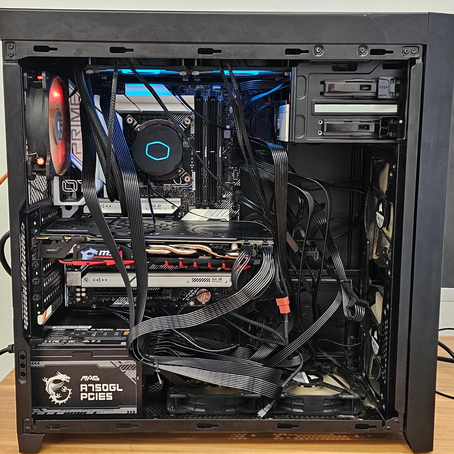 Black Corsair PC Case w/ 4 Fans