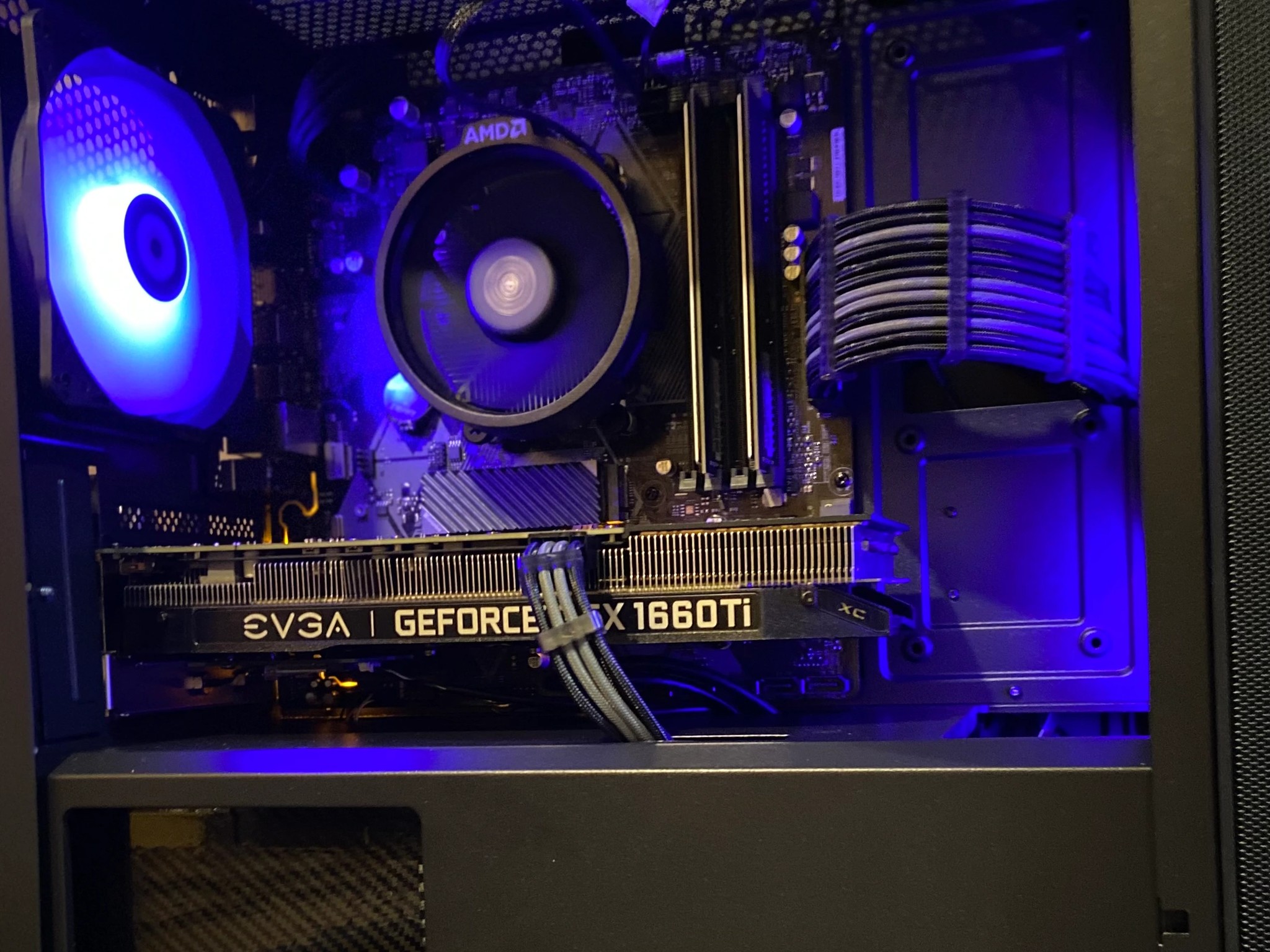 Ryzen 5 3600 || GTX 1660ti || 16GB RAM || 1TB NVMe || WiFi/BT