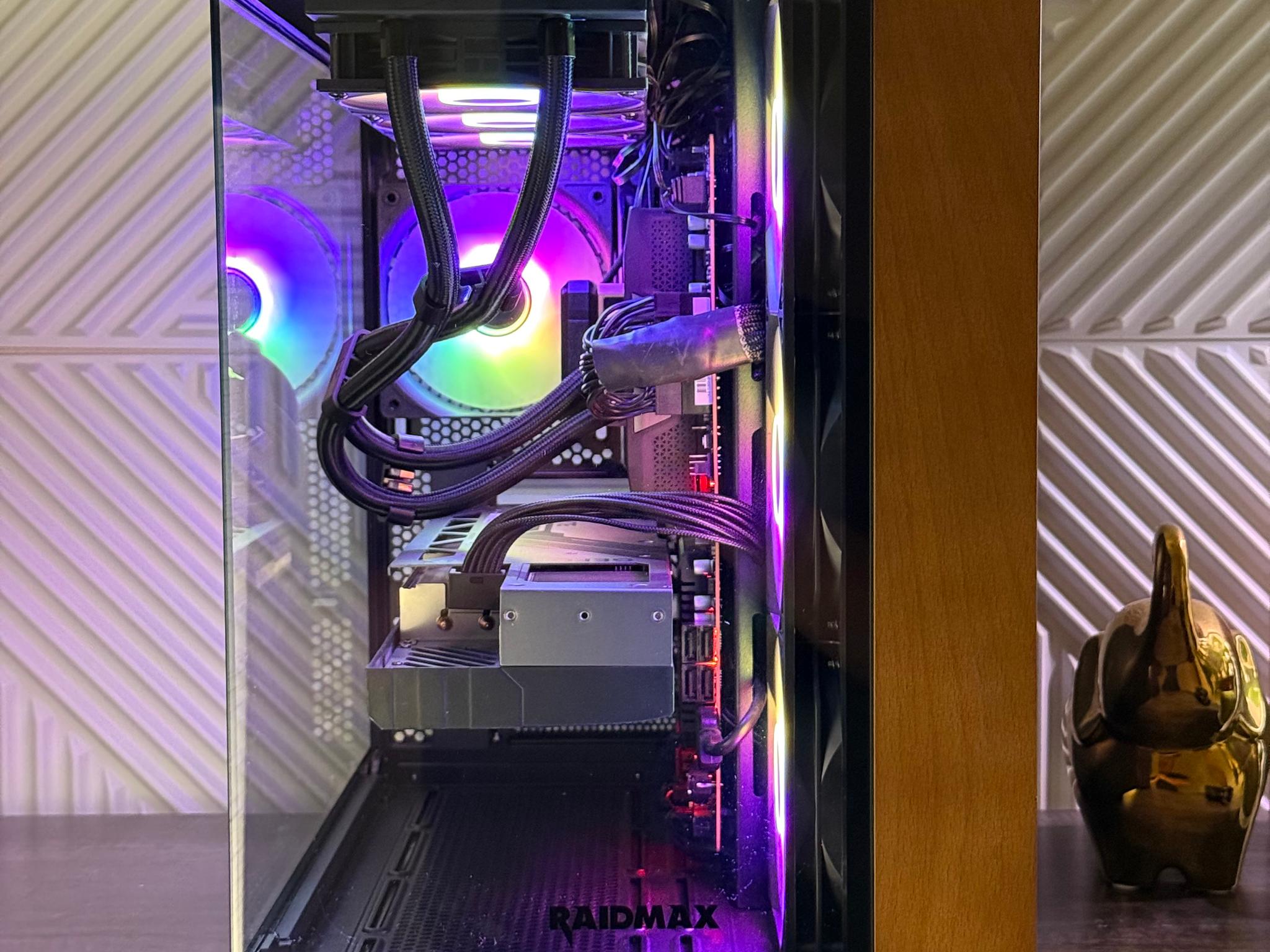 RTX 4090 | RYZEN 7800X3D | 64GB DDR5 | 2TB NVME | WIFI