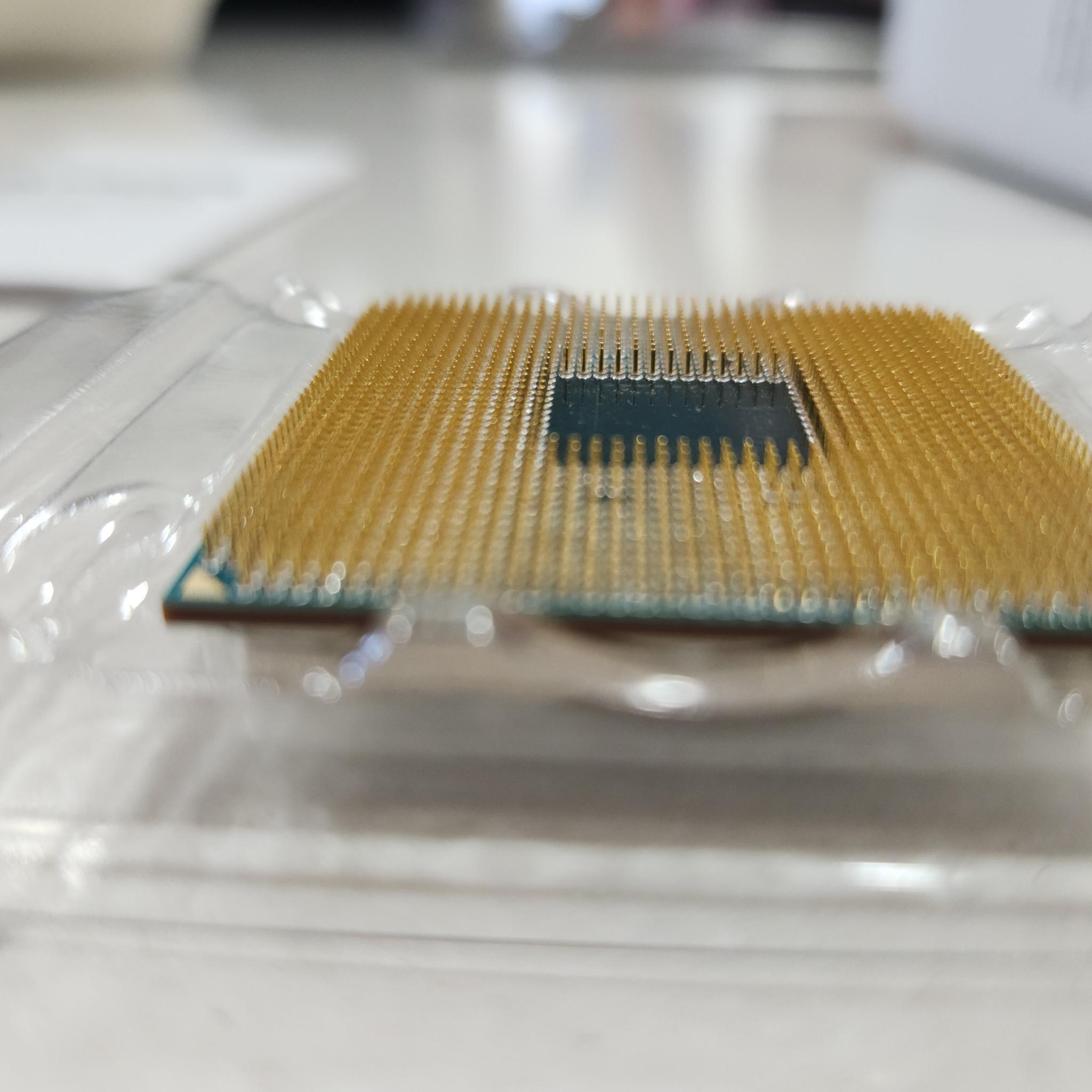 AMD ATHLON 200GE