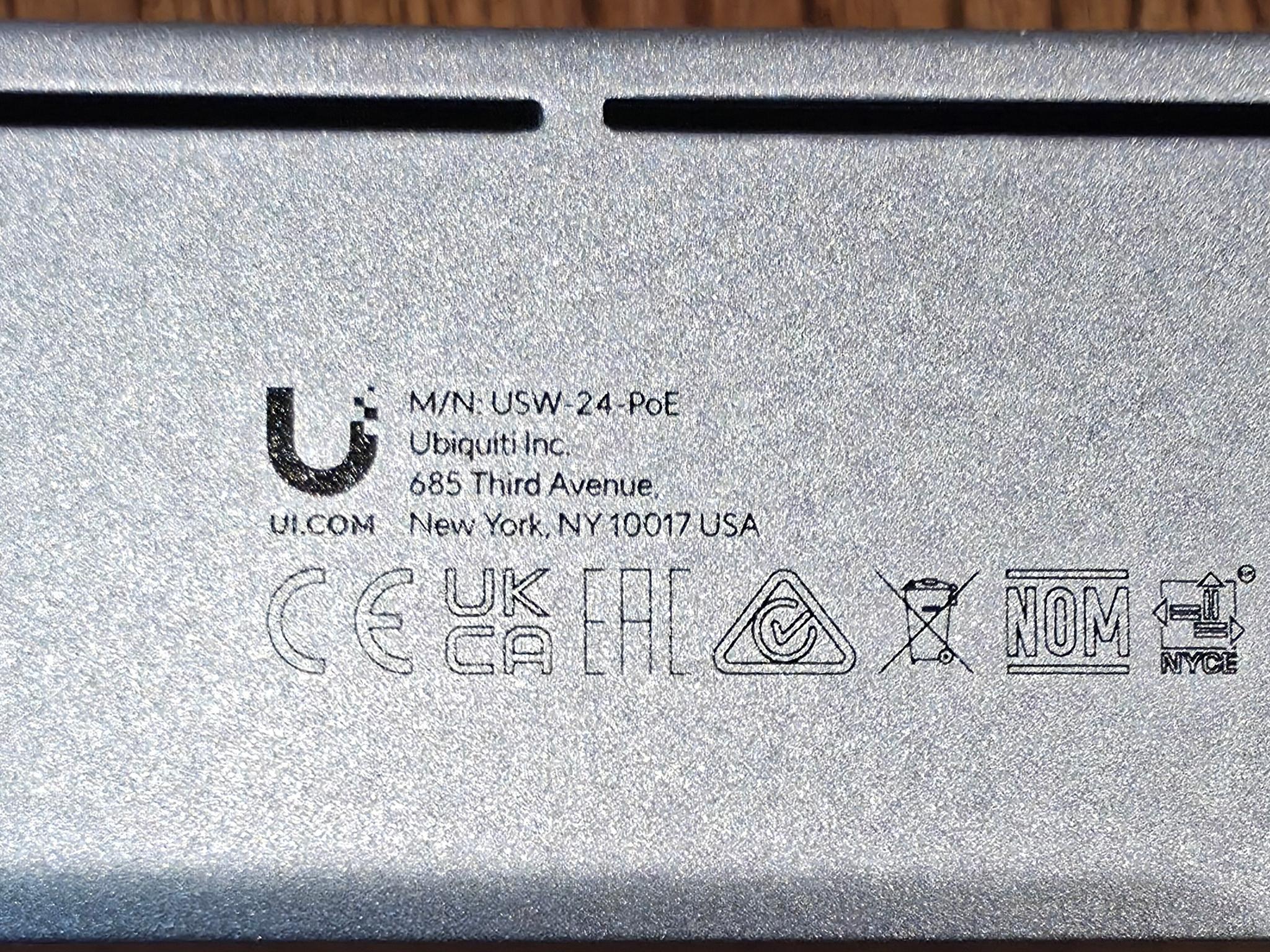 Ubiquiti UniFi USW-24-PoE 24-Port Managed PoE Switch – Rack Mount