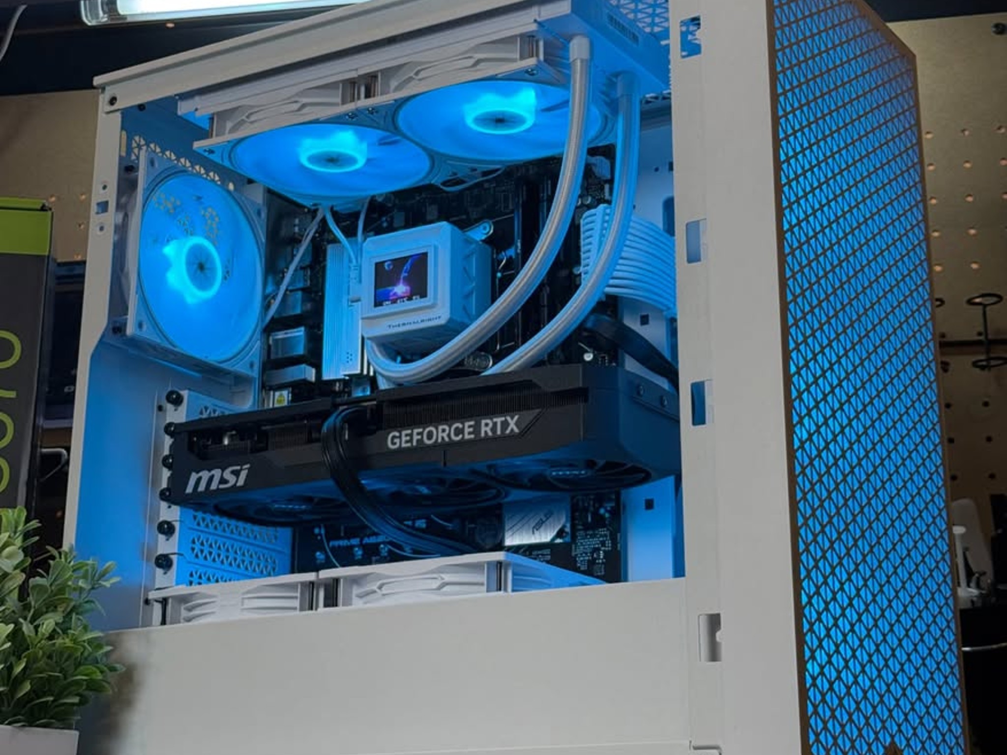 Ultra Gaming PC | RTX 5070 | Ryzen 9 7900x | 32GB DDR5 RAM | 1TB | Windows 11