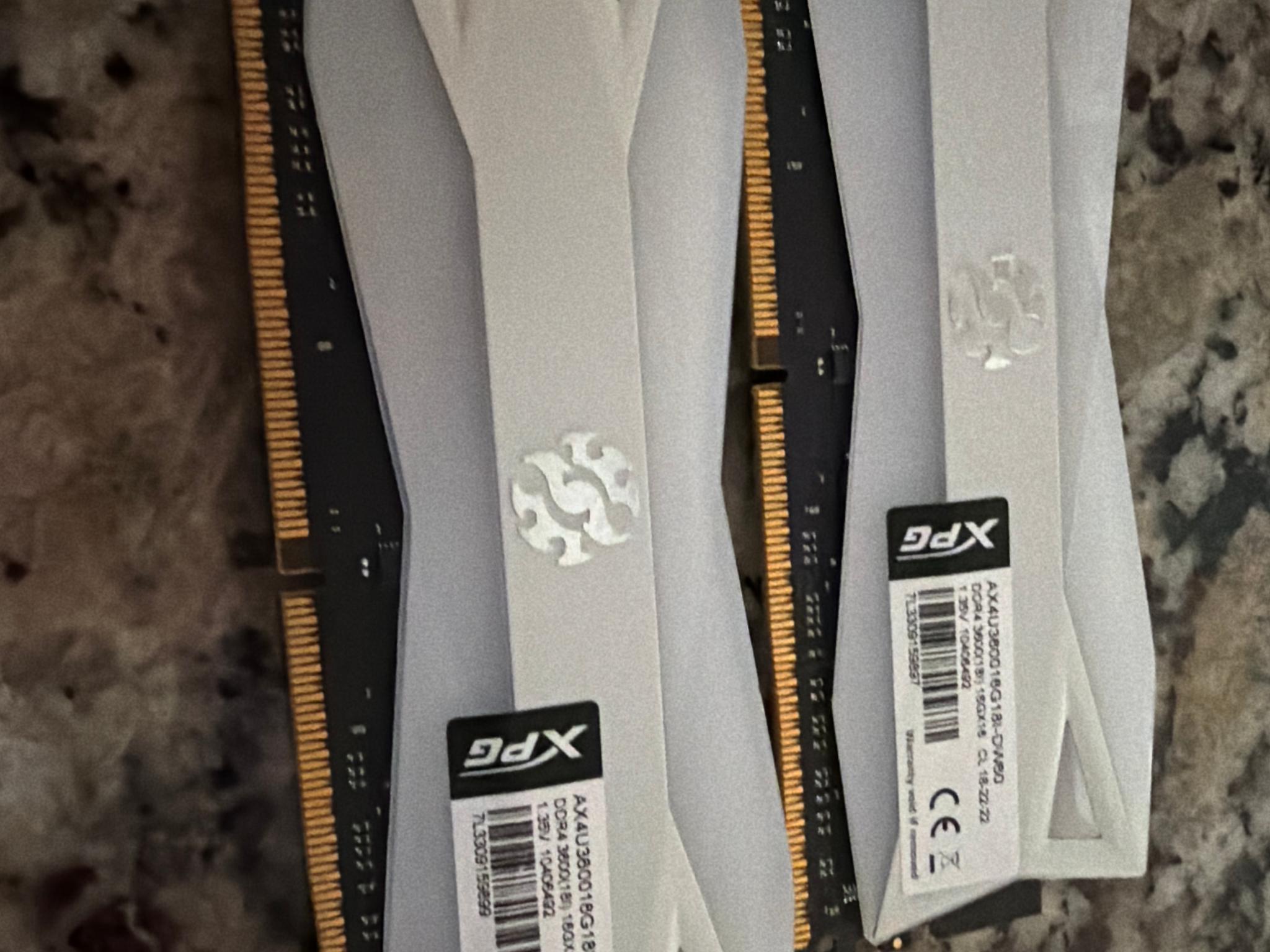 XPG 3600mhz 2x16 DDR4 CL 18-22-22