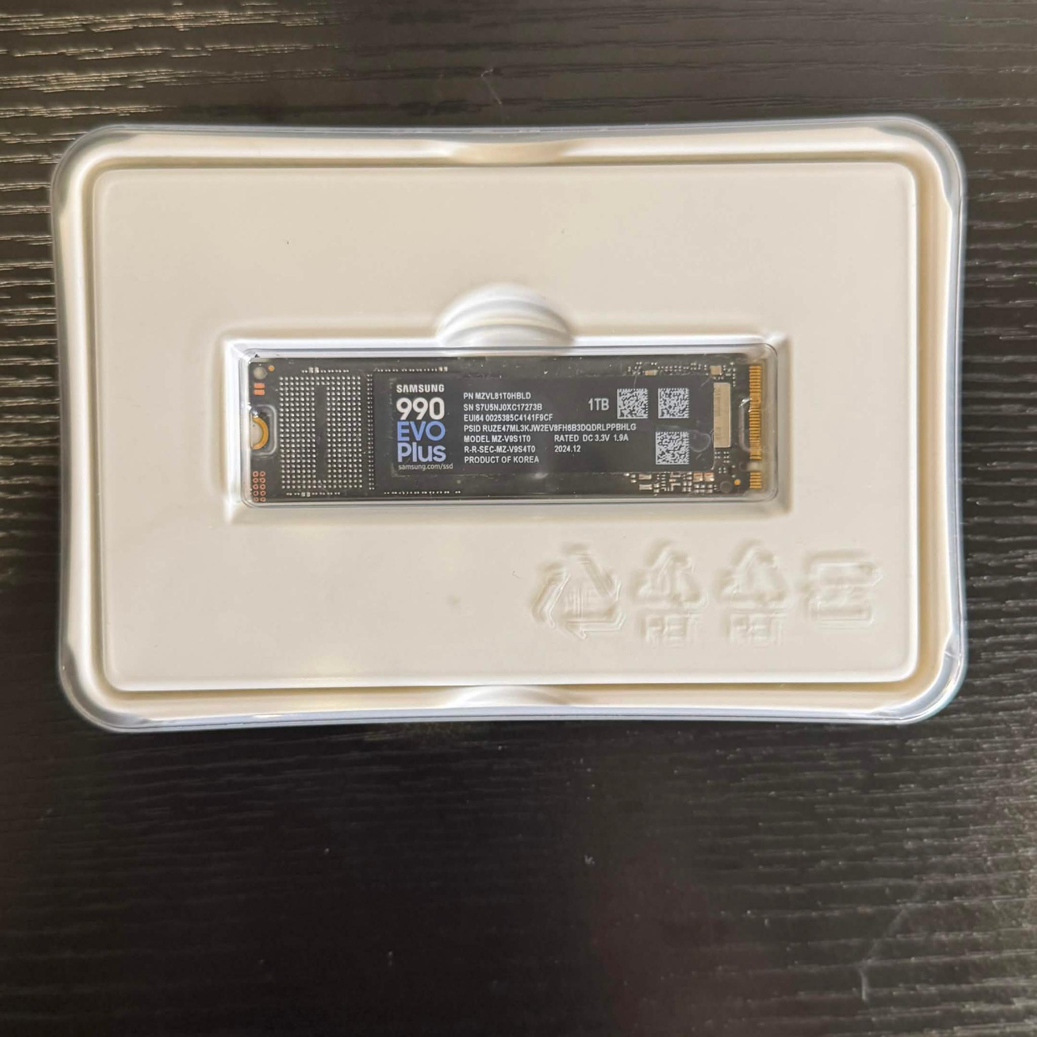 Samsung 990 Evo Plus 1TB Gen4 - 0 Hours on