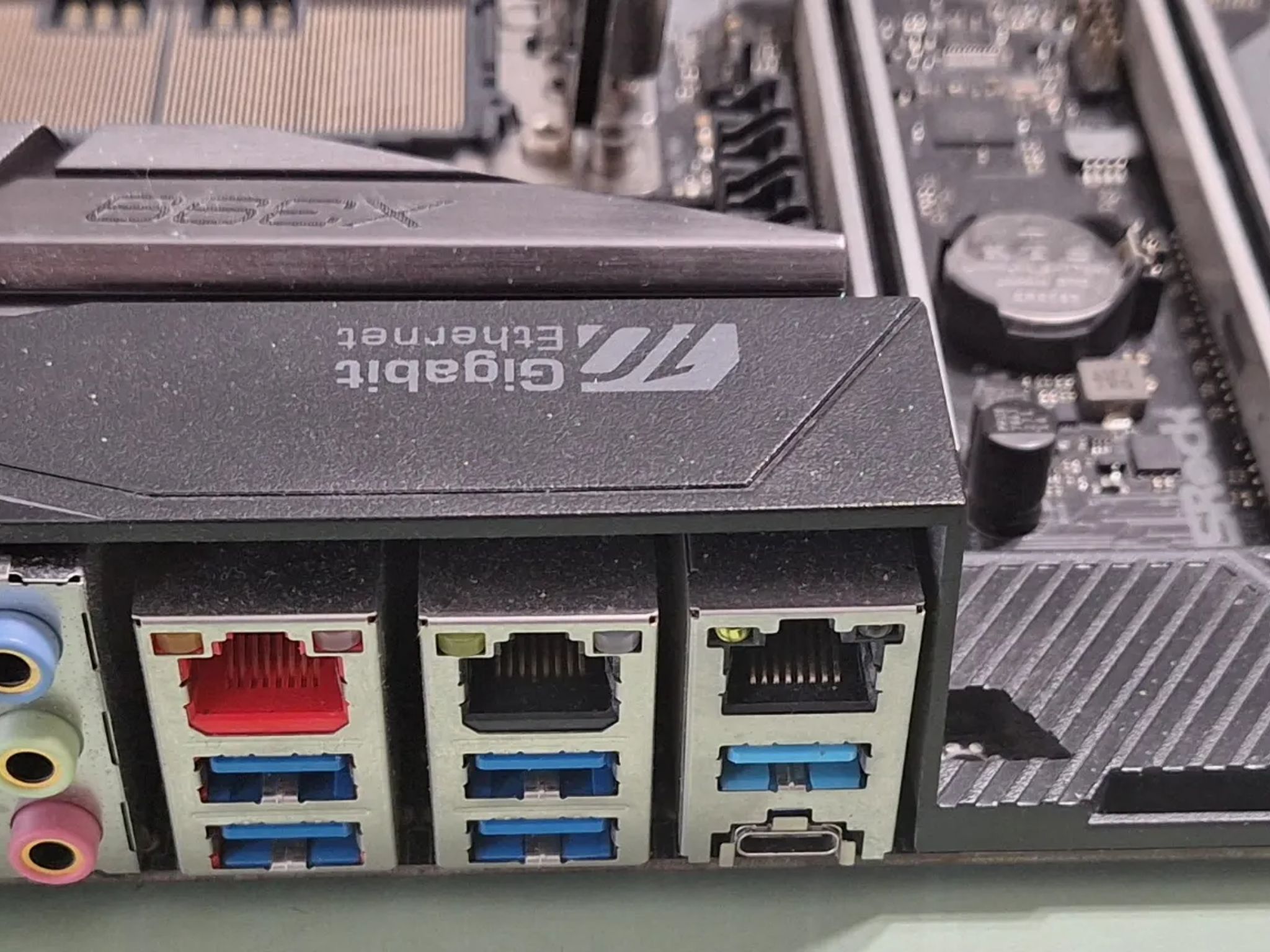 Threadripper 2920X + X399 Motherboard + Ram + 2 Gen M.2 SSD's + a SATA Controller card
