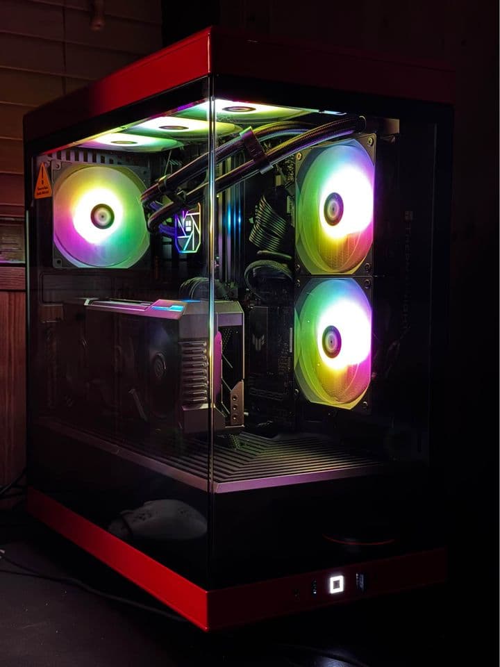 Brand New Gaming PC (7800X3d, ASUS RTX 4070TI OC 1tb NVME, 32GB Corsair DDR5 ram, Hyte y40)