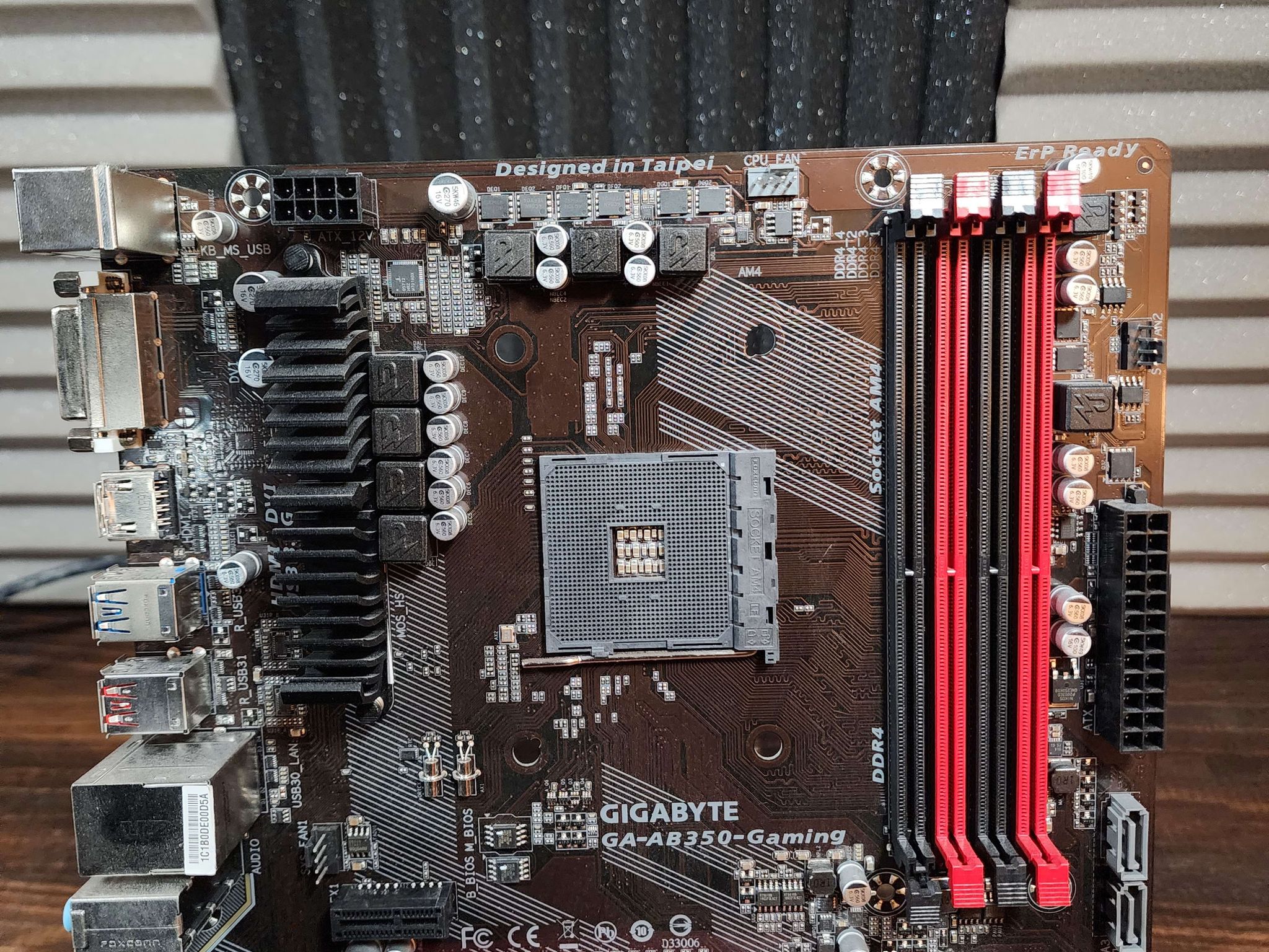 Gigabyte GA-AB350-Gaming *for parts*