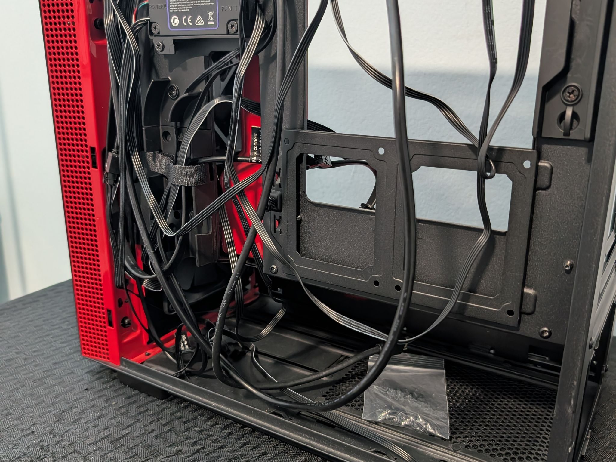 NZXT H210i ITX Case with Fans and Fan Hub