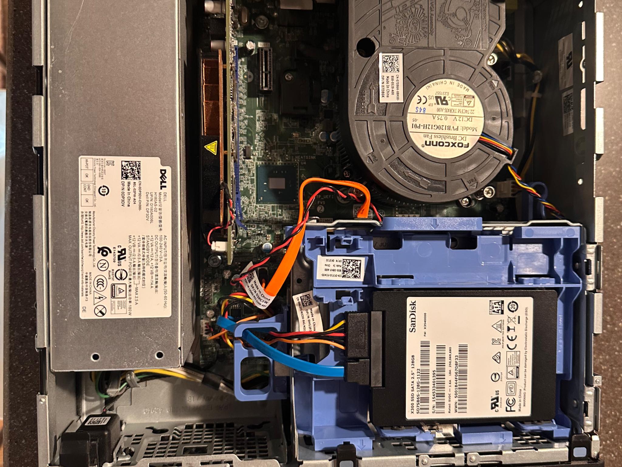 Dell Optiplex 3050 i3-6100 3.7Ghz 128GB SSD 8GB DDR4 R7 250