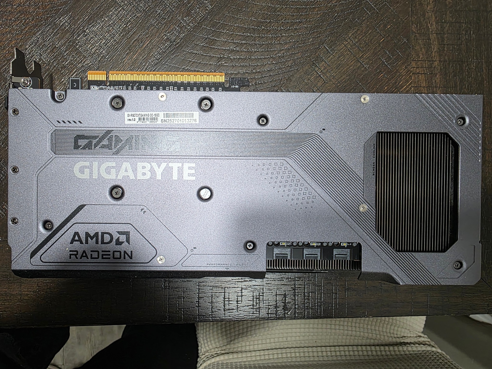 GIGABYTE RX 9070 XT GAMING OC 16G