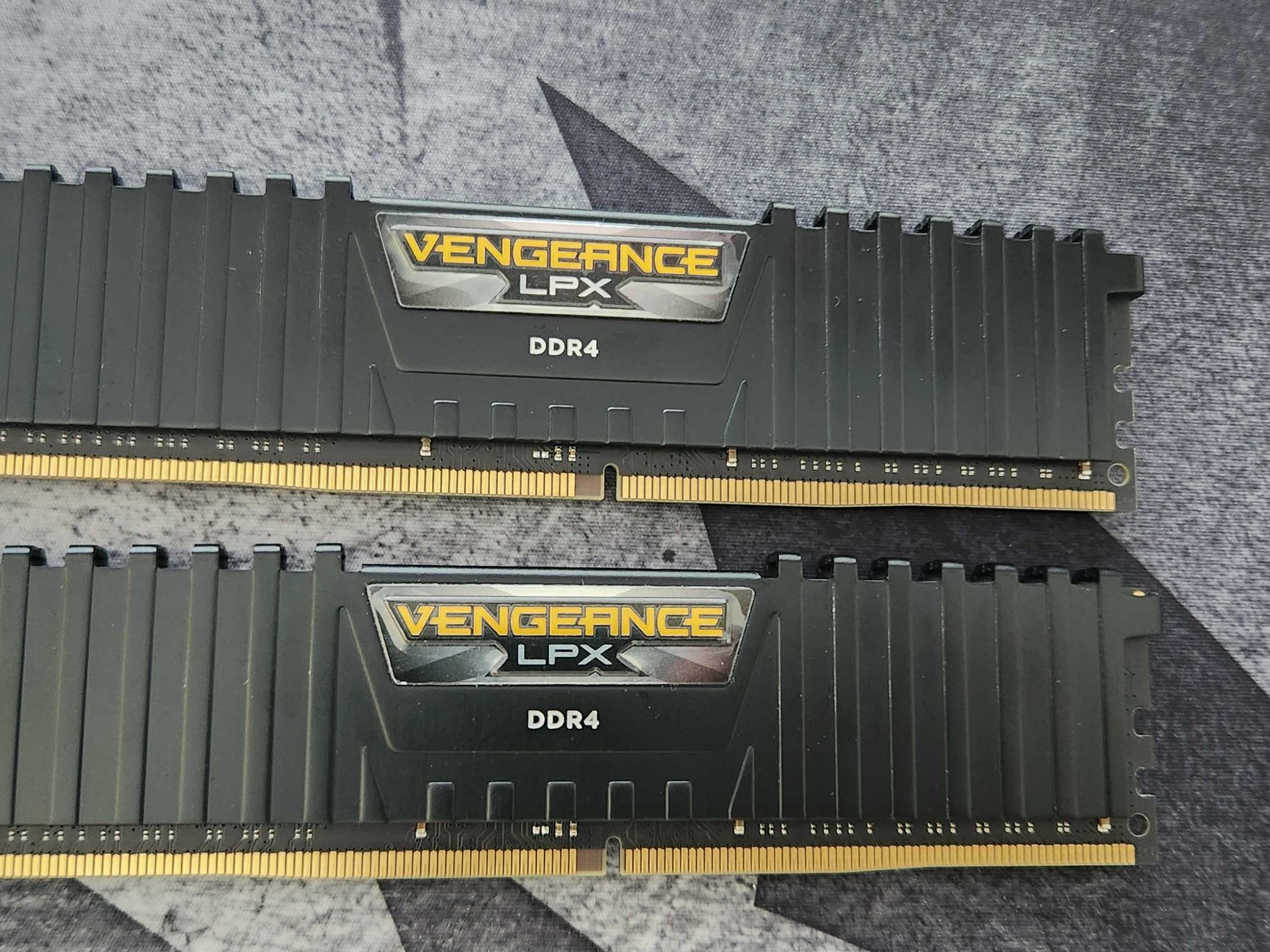 Corsair Vengeance LPX 32GB (2×16GB) DDR4 3200MHz CL16
