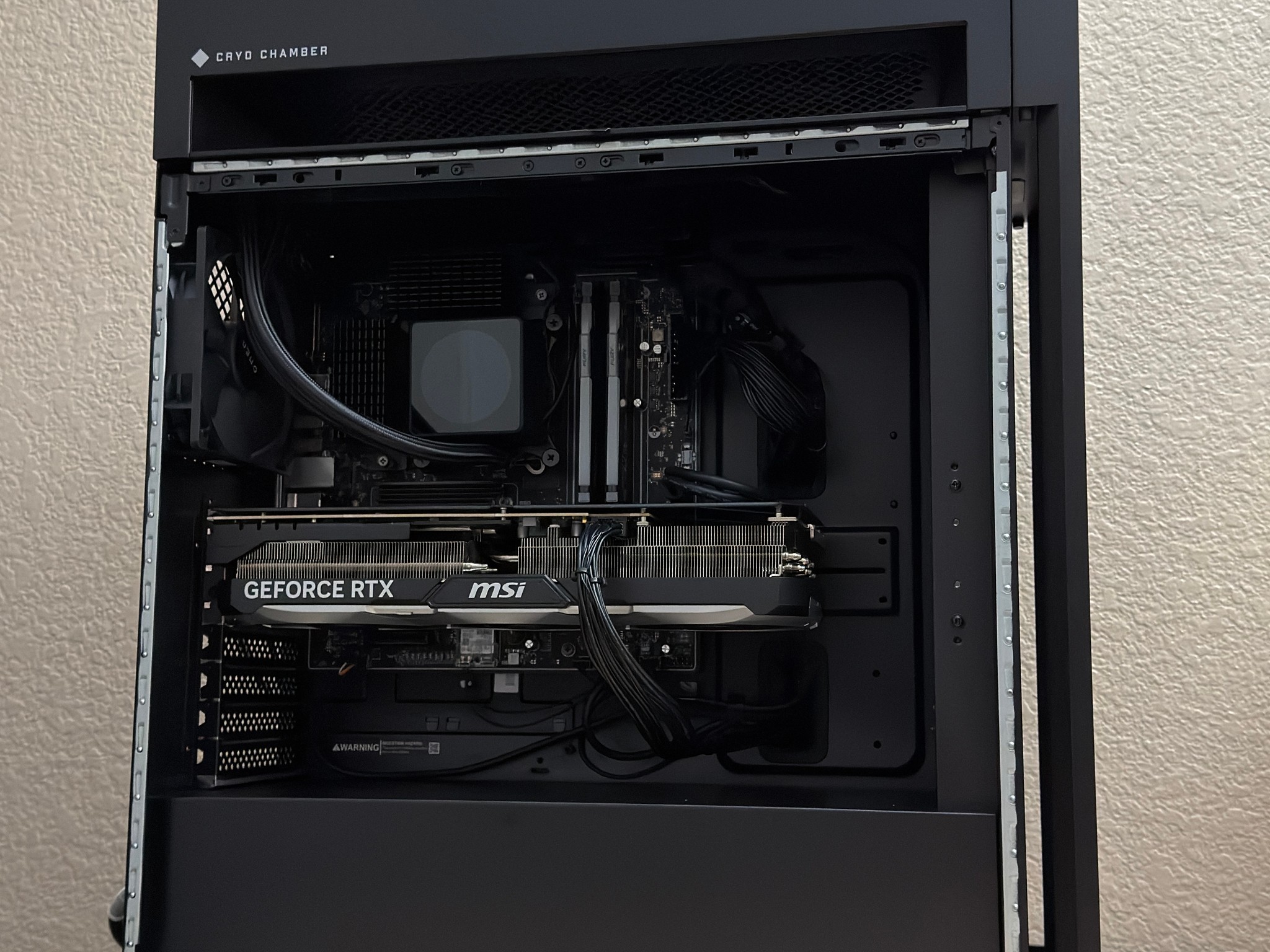 RTX 4080 SUPER | i7 Ultra 7 265K | 16GB DDR5 | 3TB