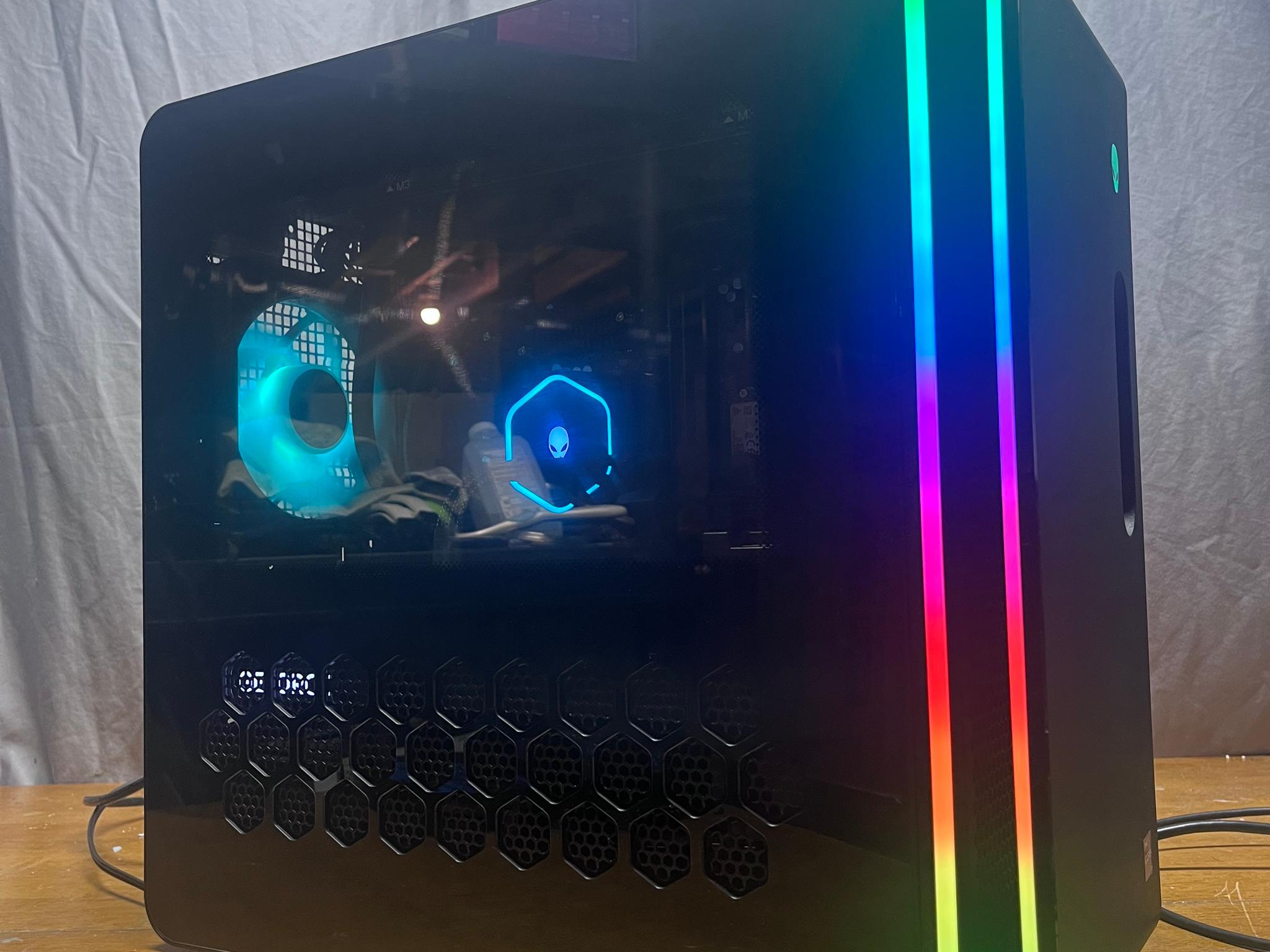 RTX 4090 | i9 14900KF | 32GB RAM | Alienware R16 Gaming and productivity PC