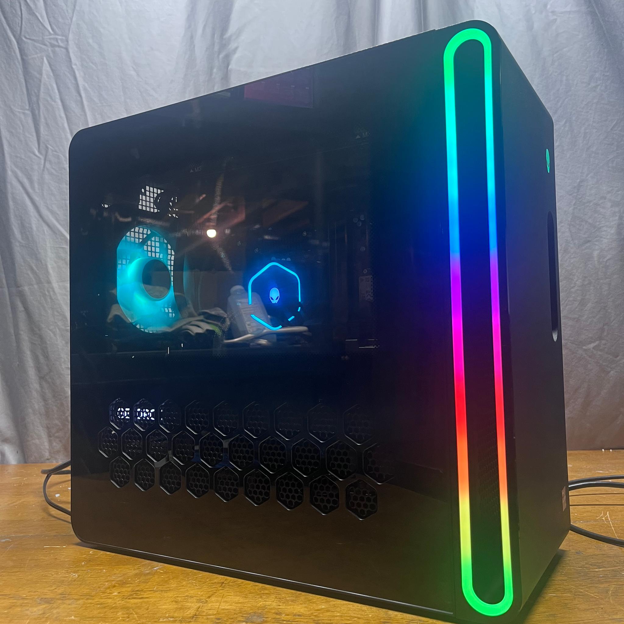 RTX 4090 | i9 14900KF | 32GB RAM | Alienware R16 Gaming and productivity PC