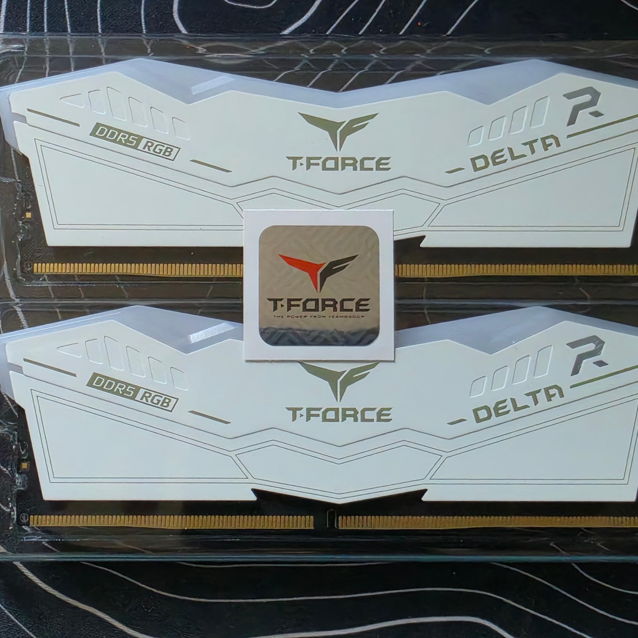FREE SHIPPING TEAMGROUP T-Force Delta RGB DDR5 16 (2x8GB) 6000MHz DDR5 RAM (White RGB)