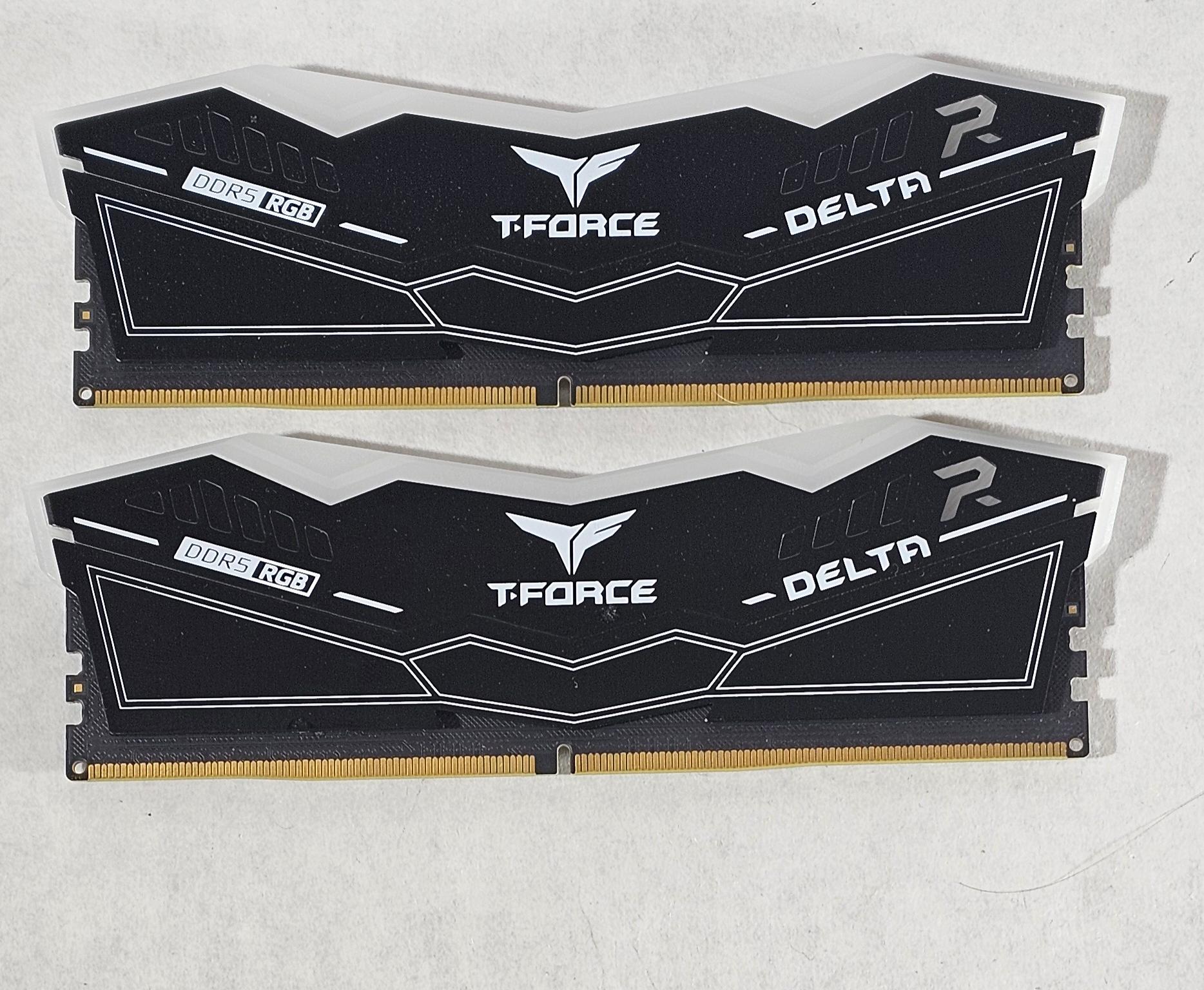Corsair Dominator Platinum RGB CL36 32GB DDR5-7000 (2x16GB) - Image 2
