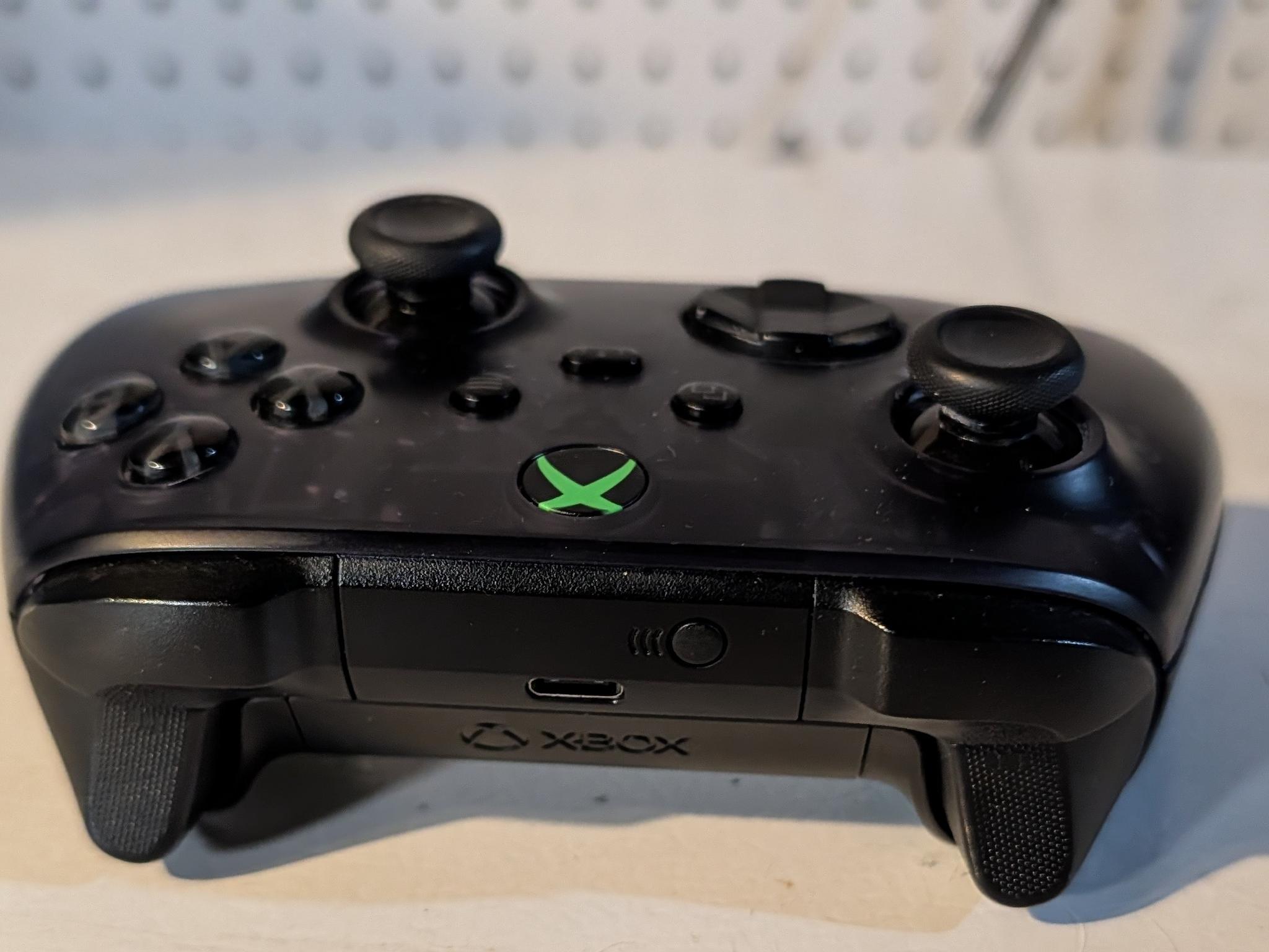 Xbox 20th anniversary controller
