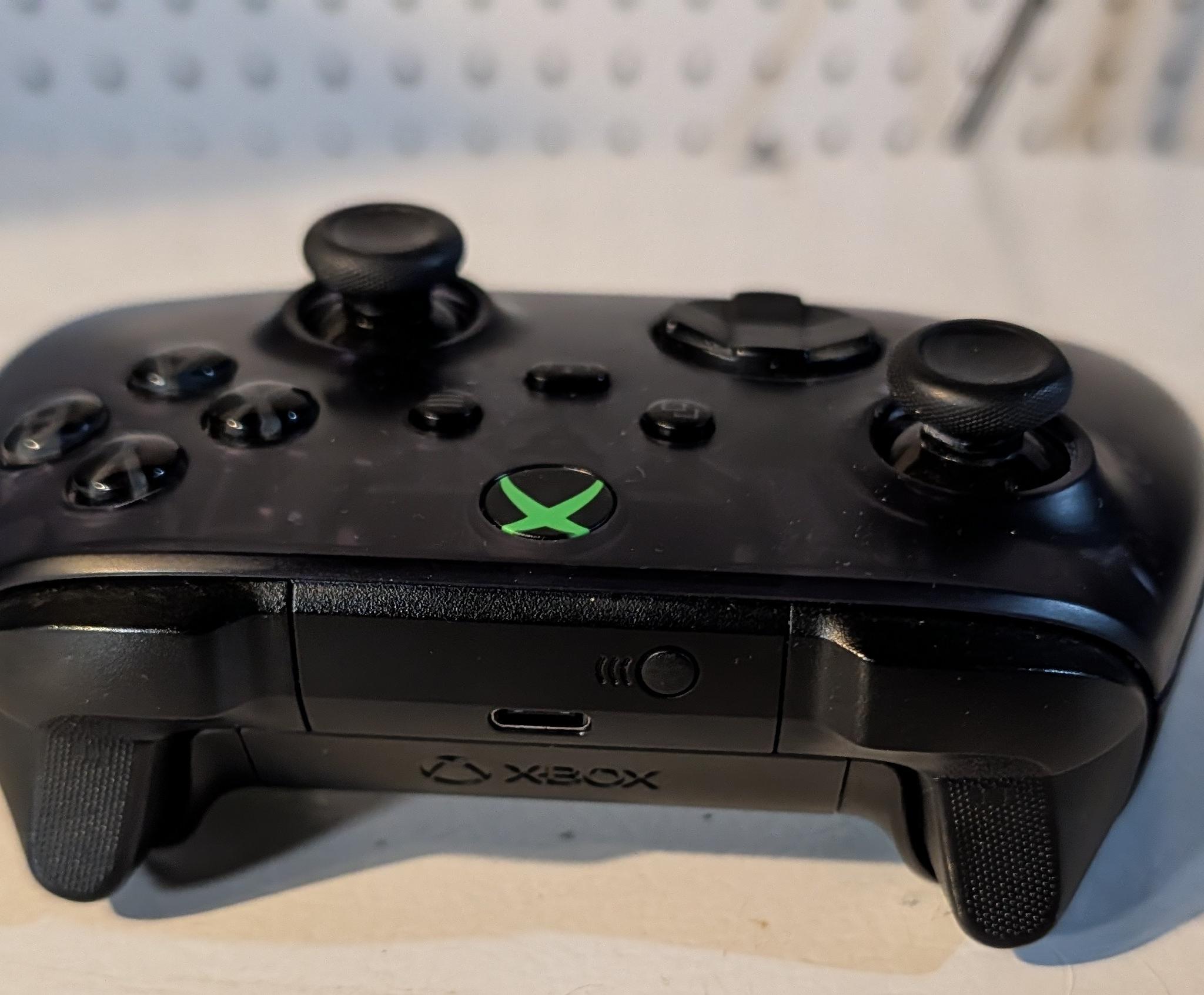 Xbox 20th anniversary controller