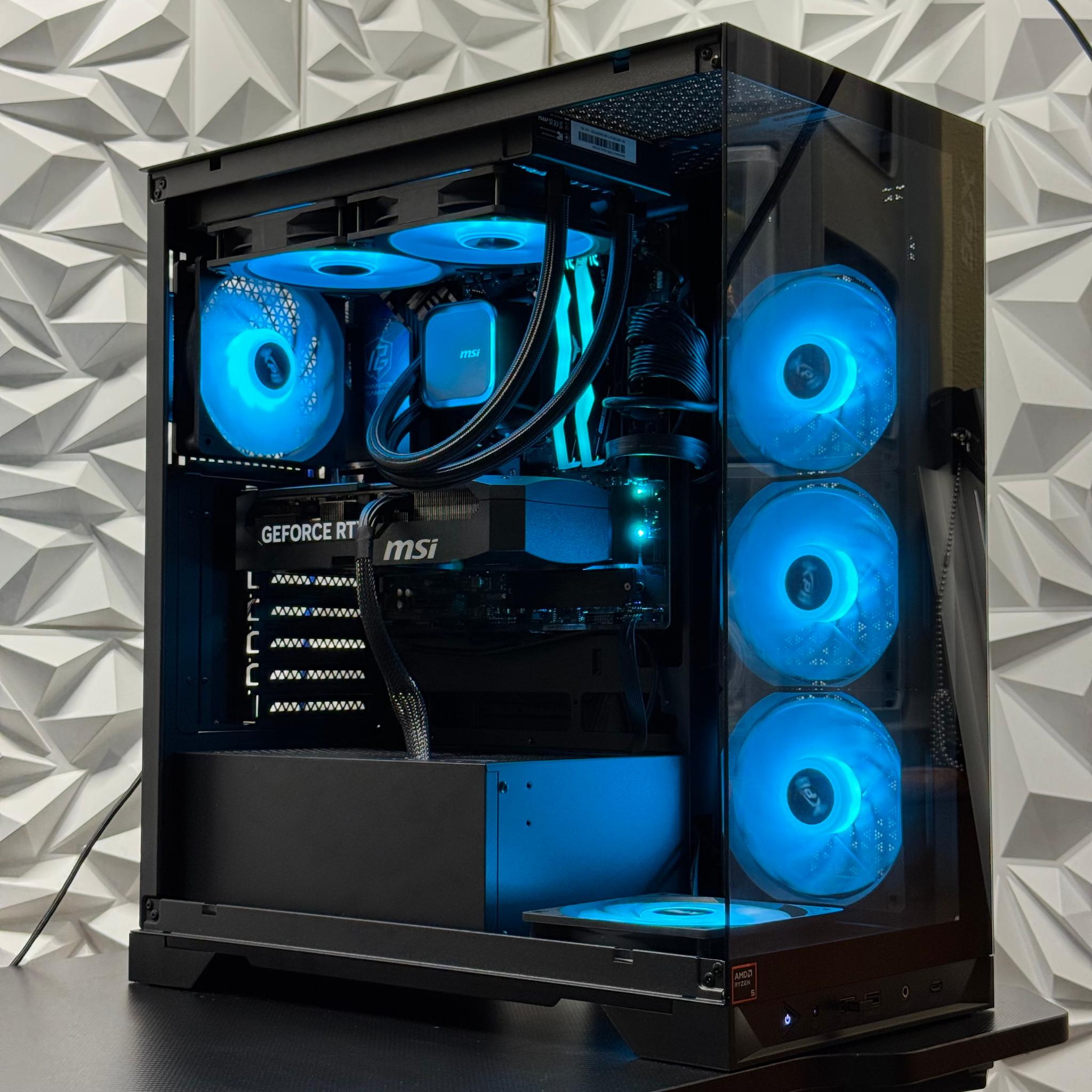 RTX 5070 / 16GB DDR5 / 1TB Samsung 980 Pro / Ryzen 9000 Series / 750w psu / liquid