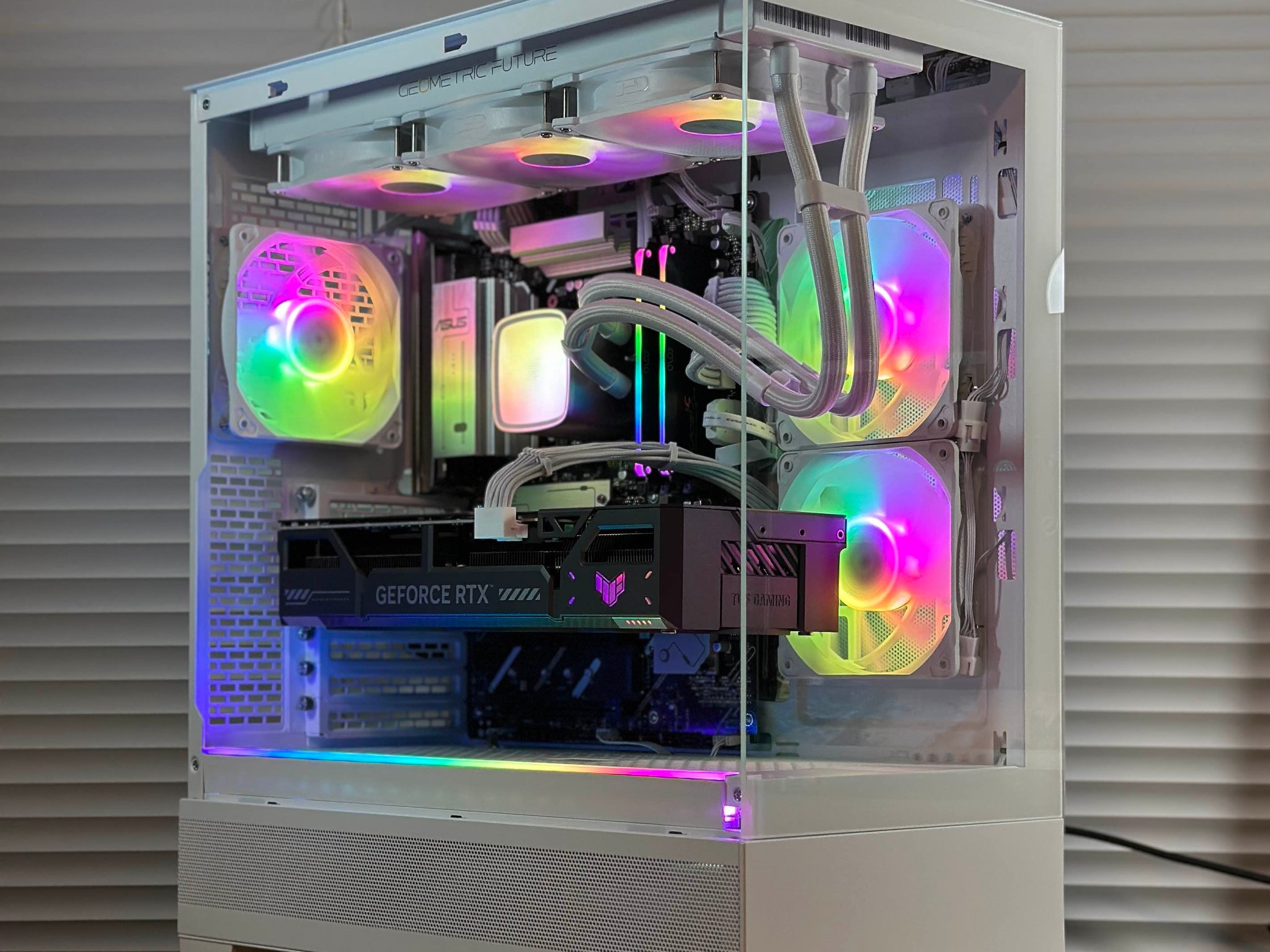 RTX 5070 12GB | Ryzen 7 7700X | 32GB DDR5 | 5TB Storage | Win11 | WIFI | 1440P/4K White Gaming PC