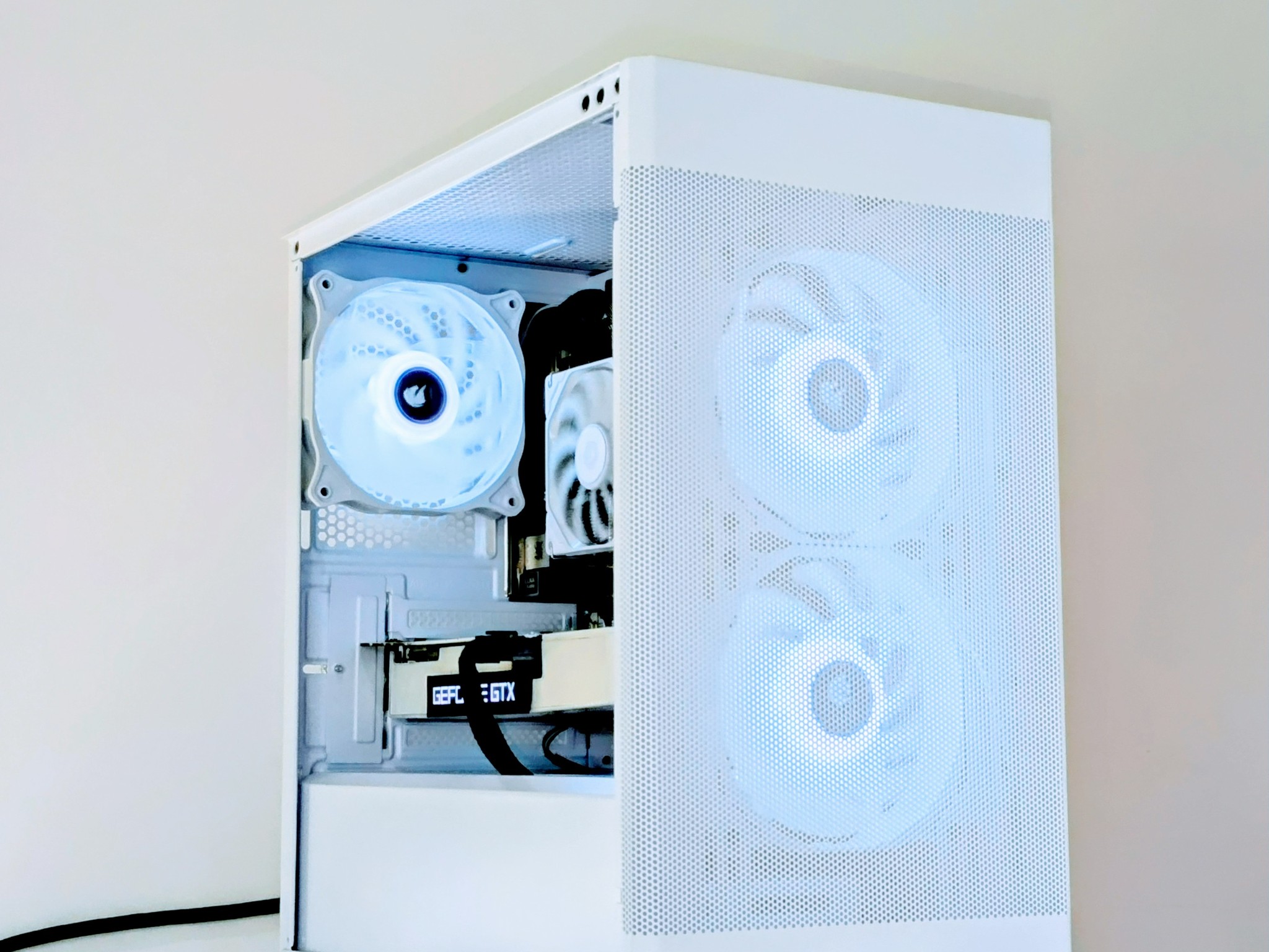 👻Ghost:1080p⚪️GTX 1070 8GB⚪️Ryzen 5@4GHz⚪️16GB DDR4⚪️128GB+500GB SSD⚪️700w PSU (w/ warranty)✅