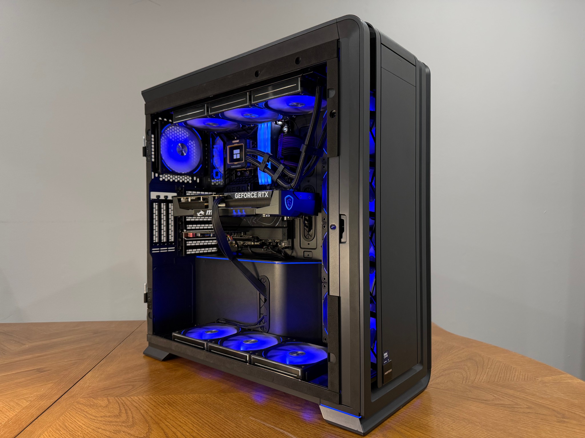 ULTIMATE RTX 5080 Gaming & AI Workstation | Ultra 9 285K | 64GB DDR5 | 11TB