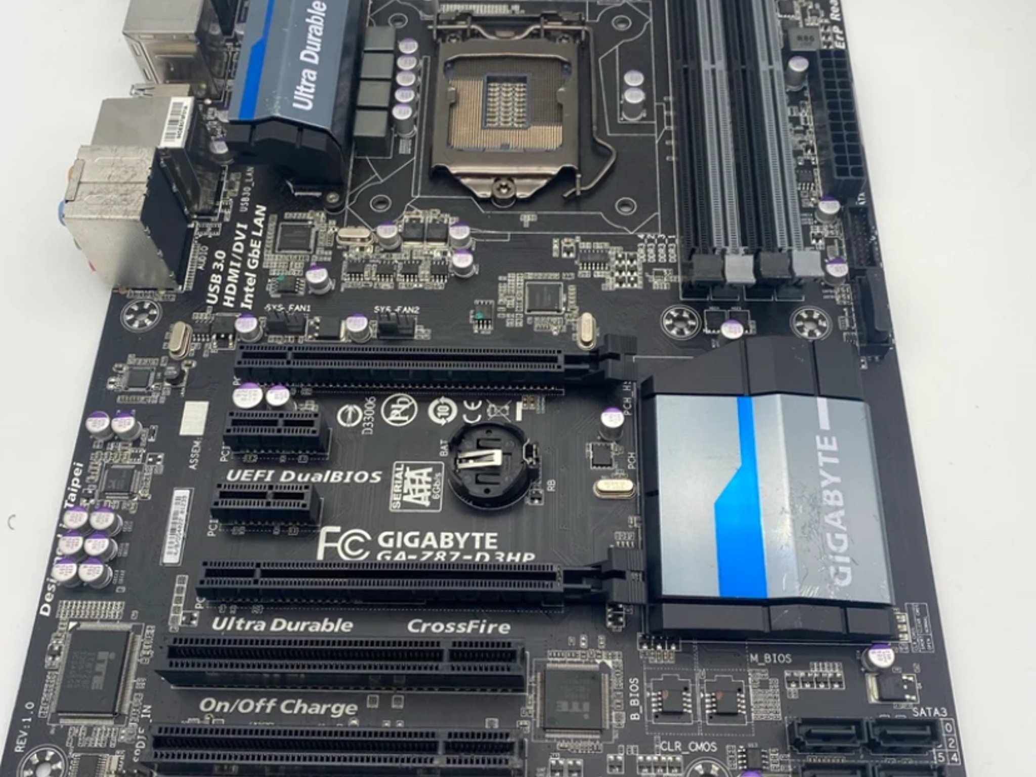 *BROKEN* gigabyte GA-Z87-D3HP