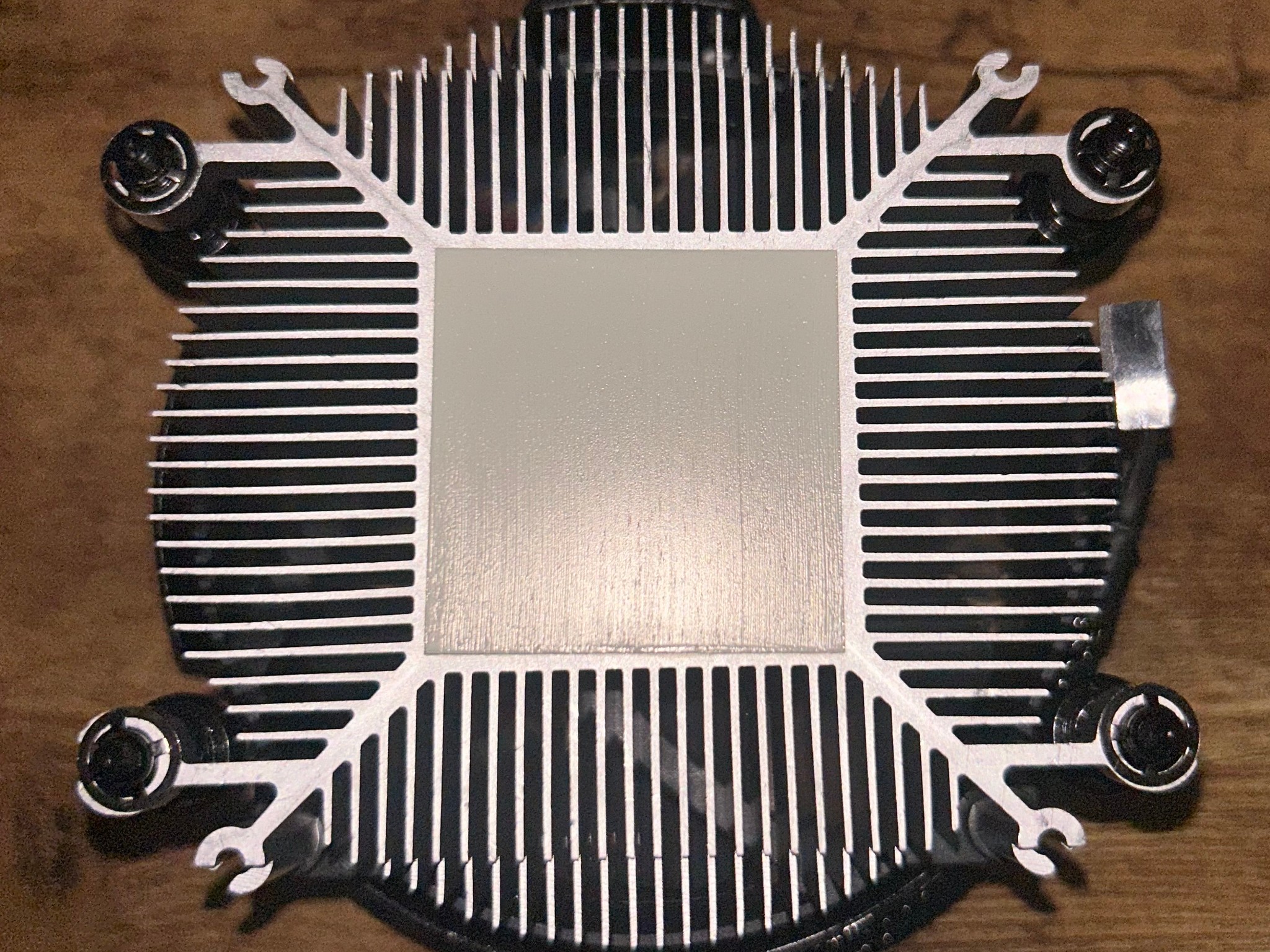 Ryzen 5 2600 w/ *NEW* Stock Cooler