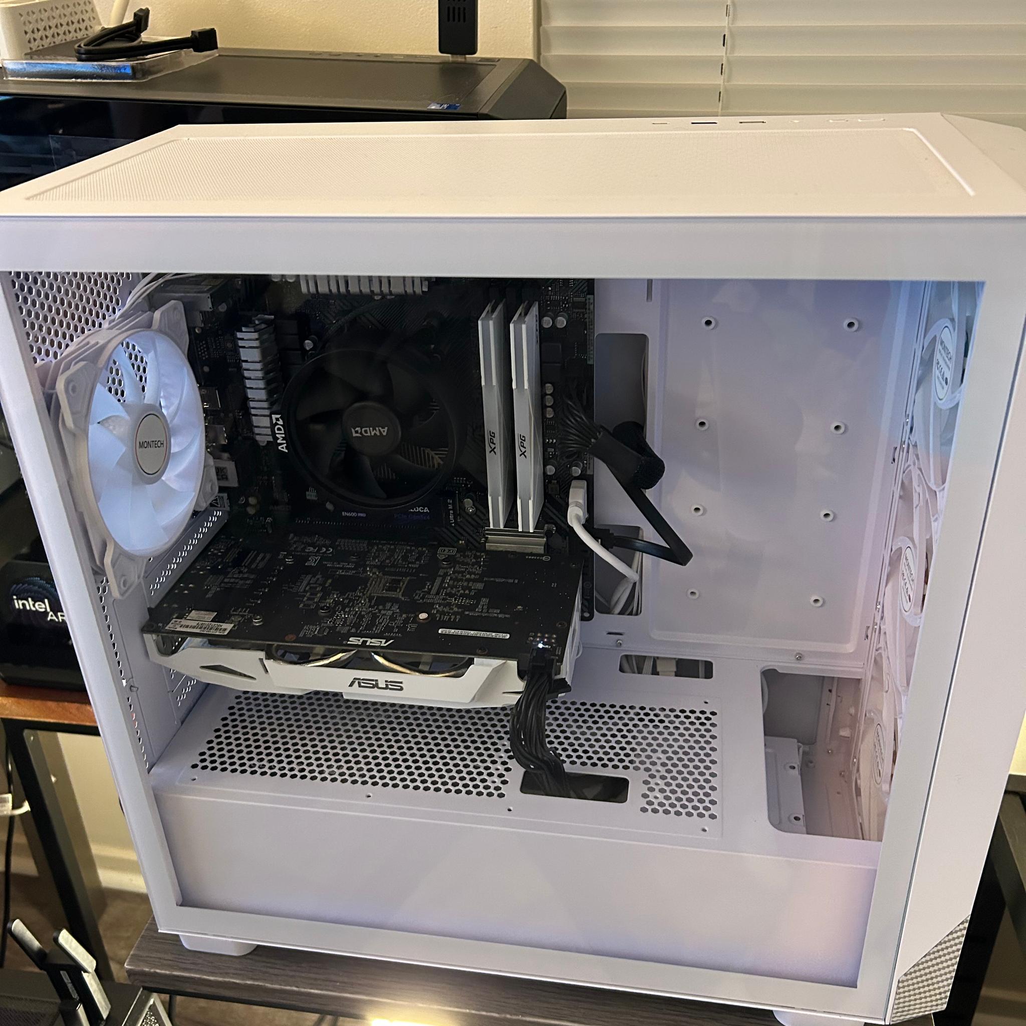 White Gaming PC GTX 1060 6GB w/16GB DDR4 3200MT/s XPG RGB RAM - 512 GB NVMe SSD + 120GB SATA 3 SSD