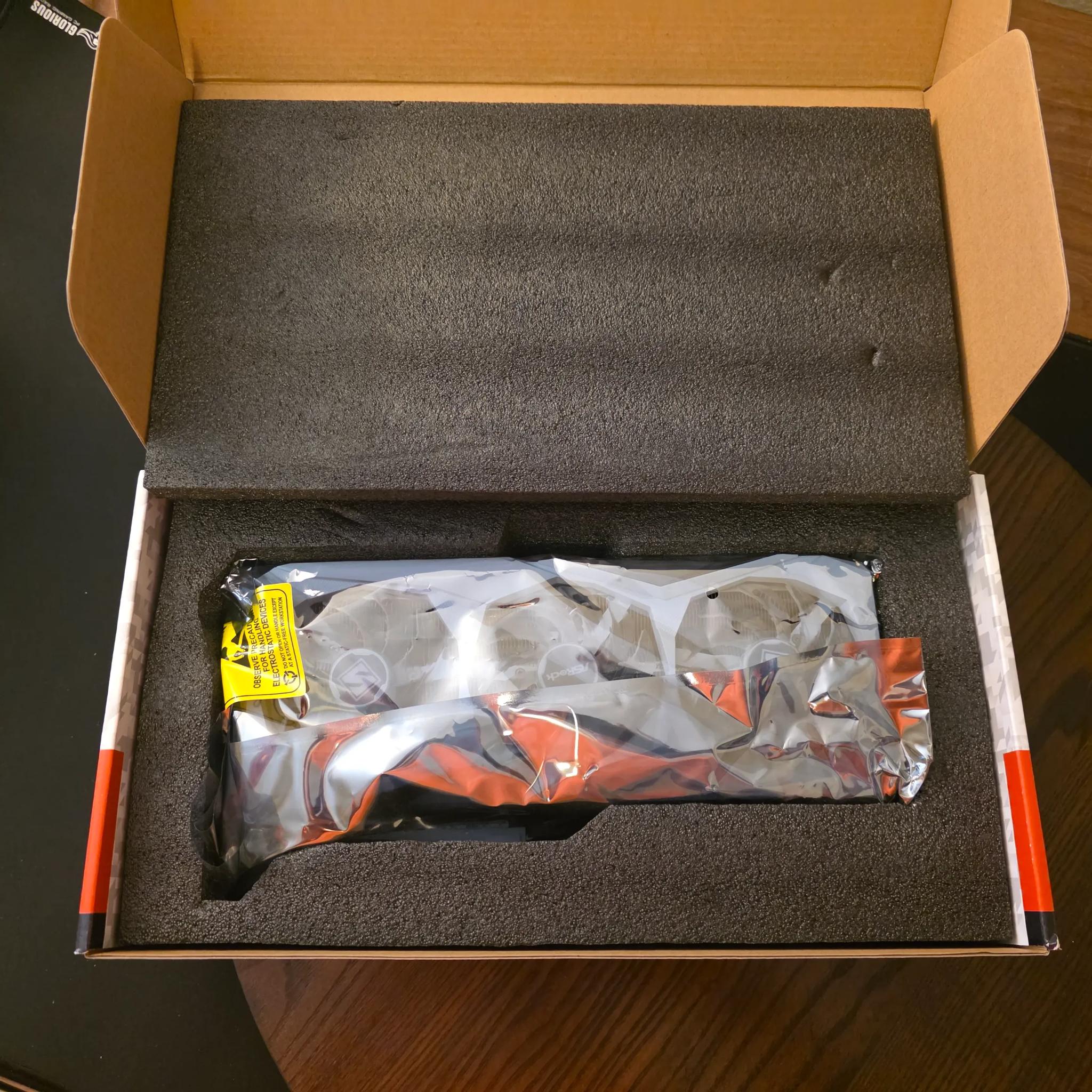 AMD Radeon™ RX 7900 GRE Steel Legend 16GB OC (GPU ONLY GRAPHICS CARD ONLY!!)