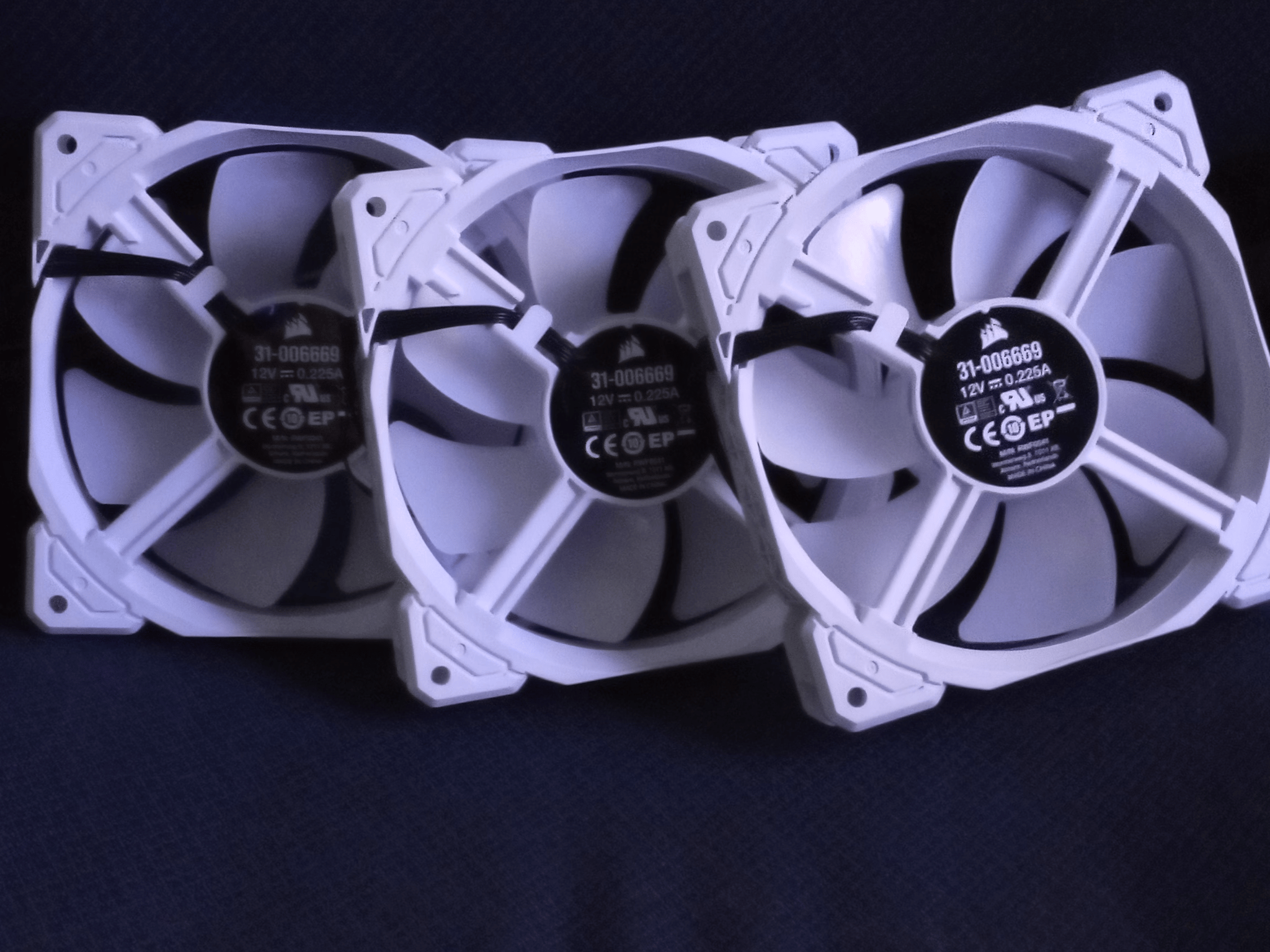 Corsair ML120 RGB White Magnetic Levitation Fans (Triple Pack)