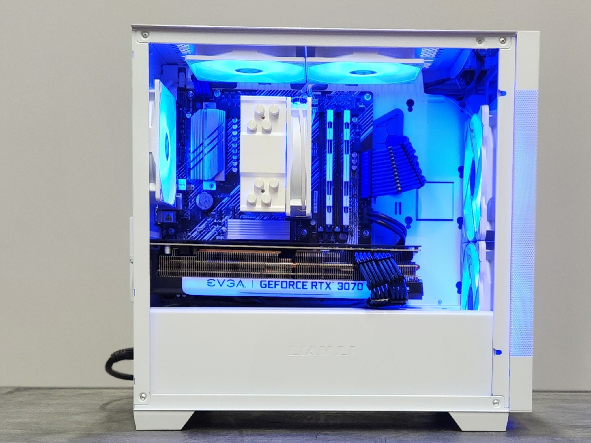 Arctic Blaze 🔥❄️Gaming/Streaming PC | Ryzen 5 5600X | RTX 3070 | 32GB RAM | 1TB SSD | Win 11 Pro