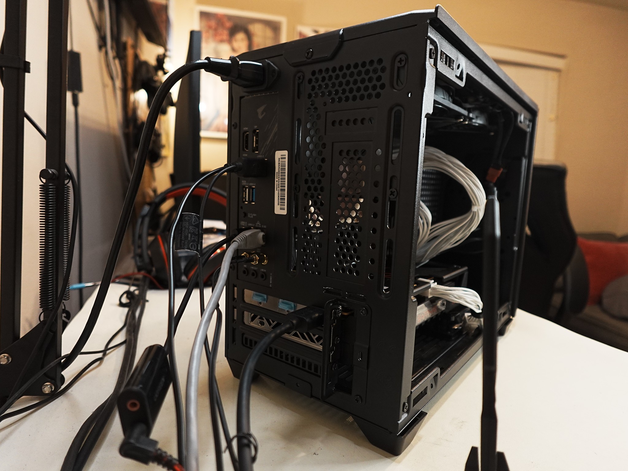 💰🏆✨ Gorgeous Affordable ITX | Ryzen 7 5700X3D | Radeon RX 9060 XT 16GB | 32GB DDR4 RAM | 1TB SSD