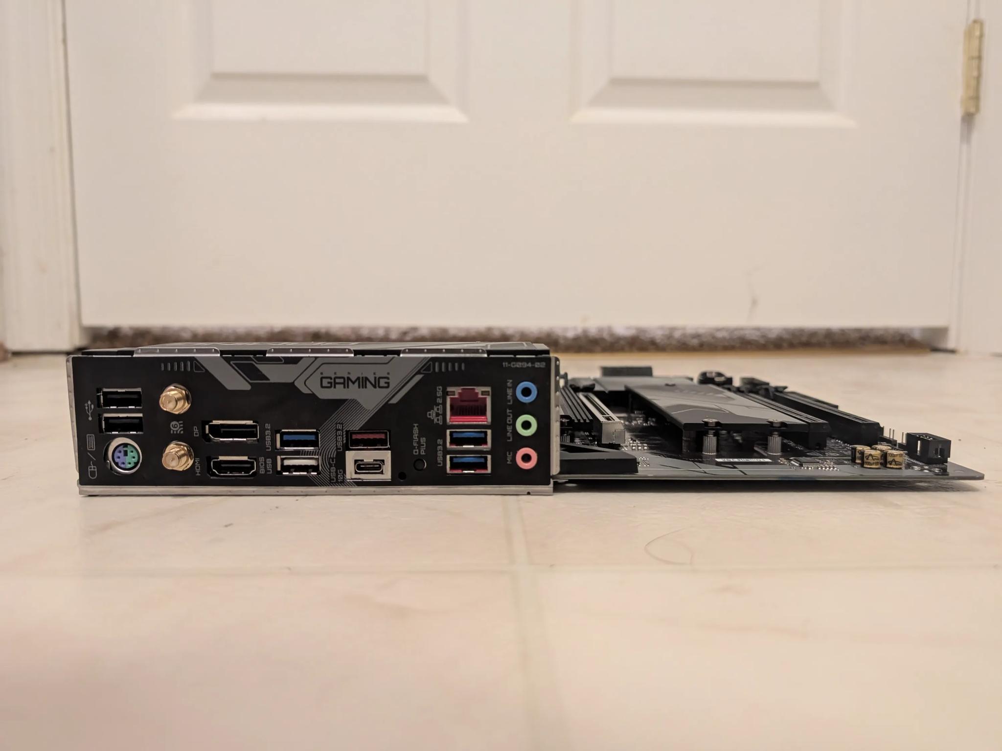 GIGABYTE B650 Gaming X AX (AM5, DDR5)